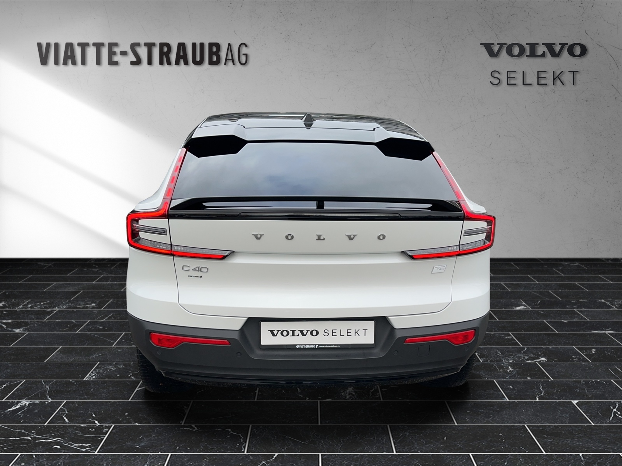 listing desktop thumbnail image 3