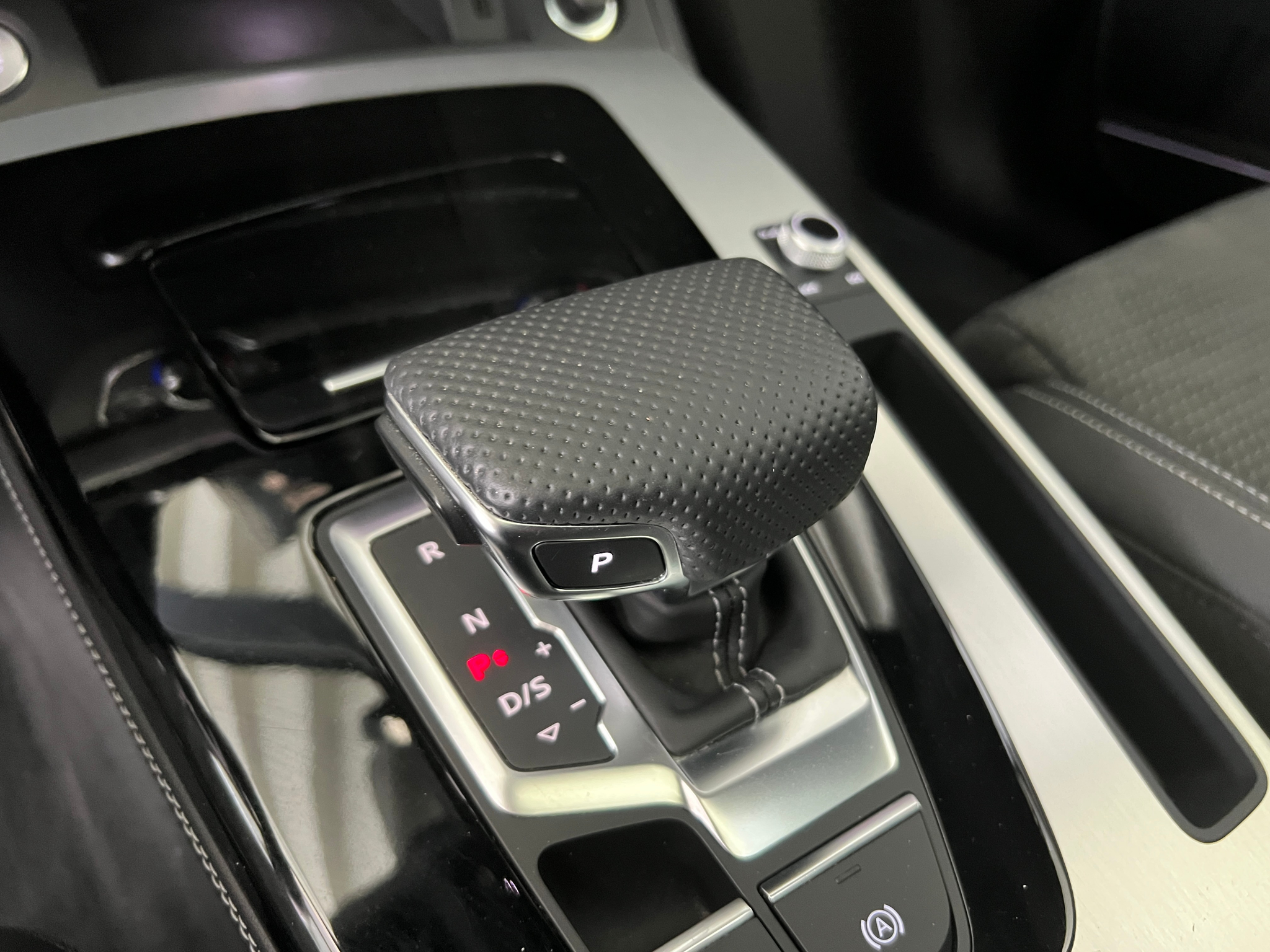 listing desktop thumbnail image 11