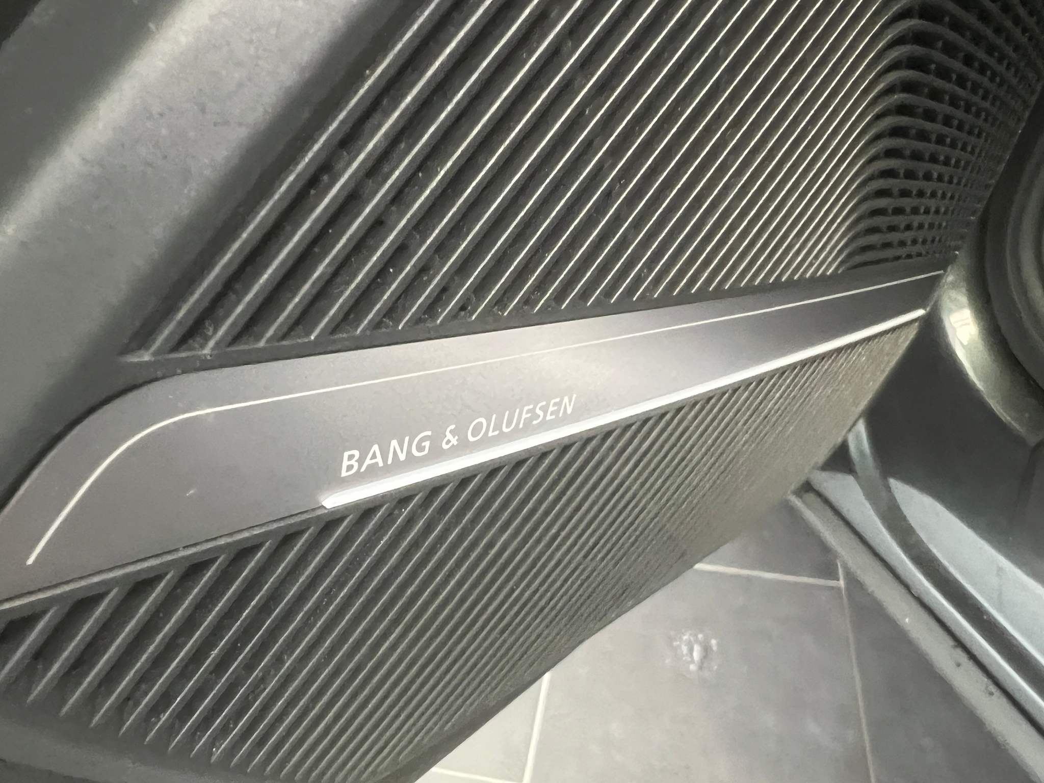 listing desktop thumbnail image 9