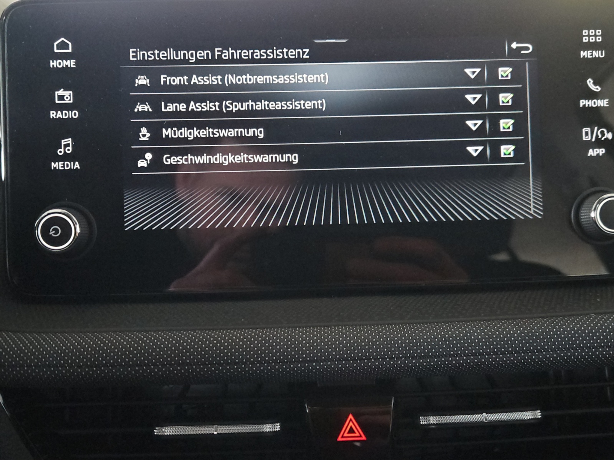 listing desktop thumbnail image 15