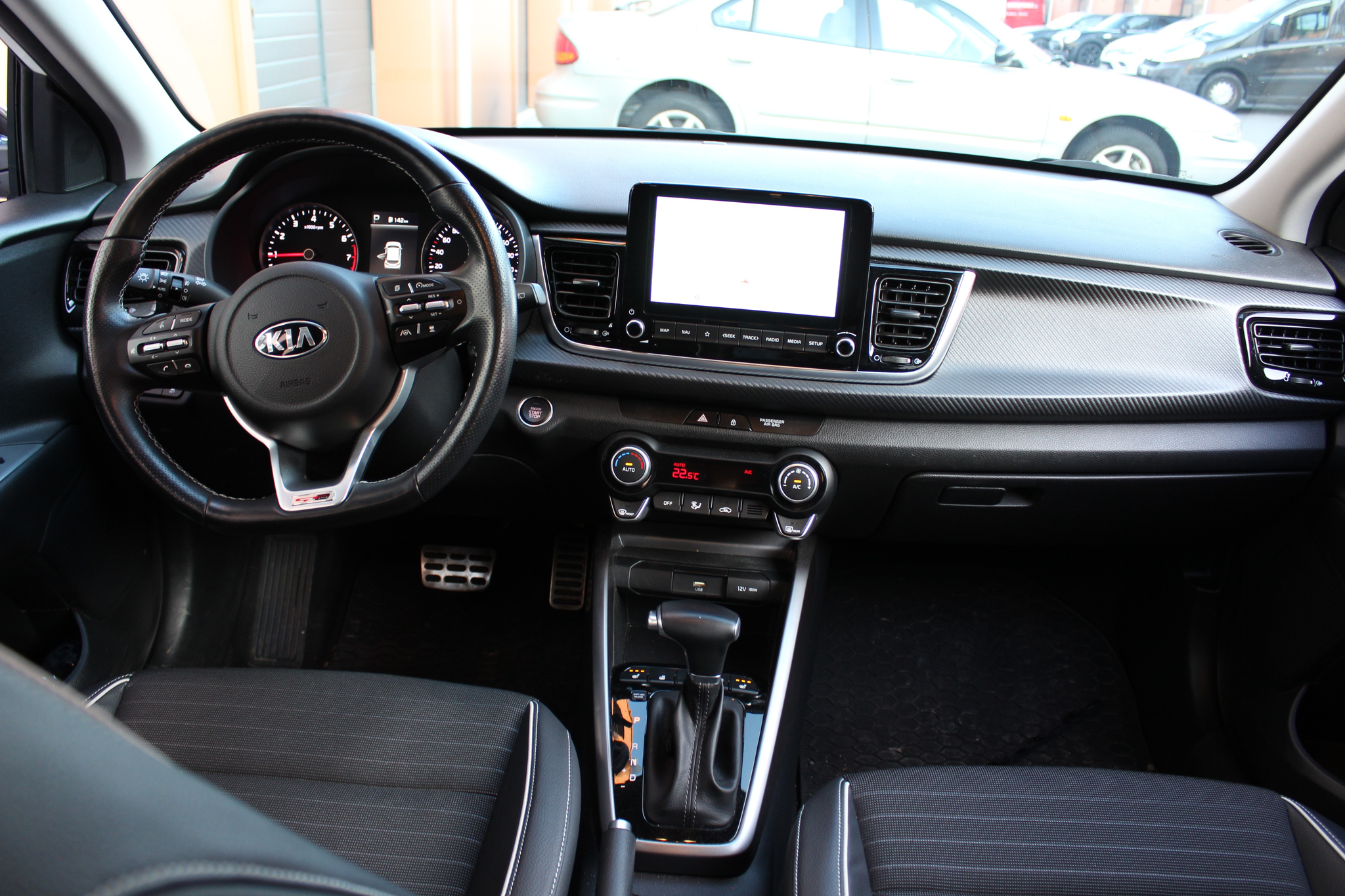 listing desktop thumbnail image 14