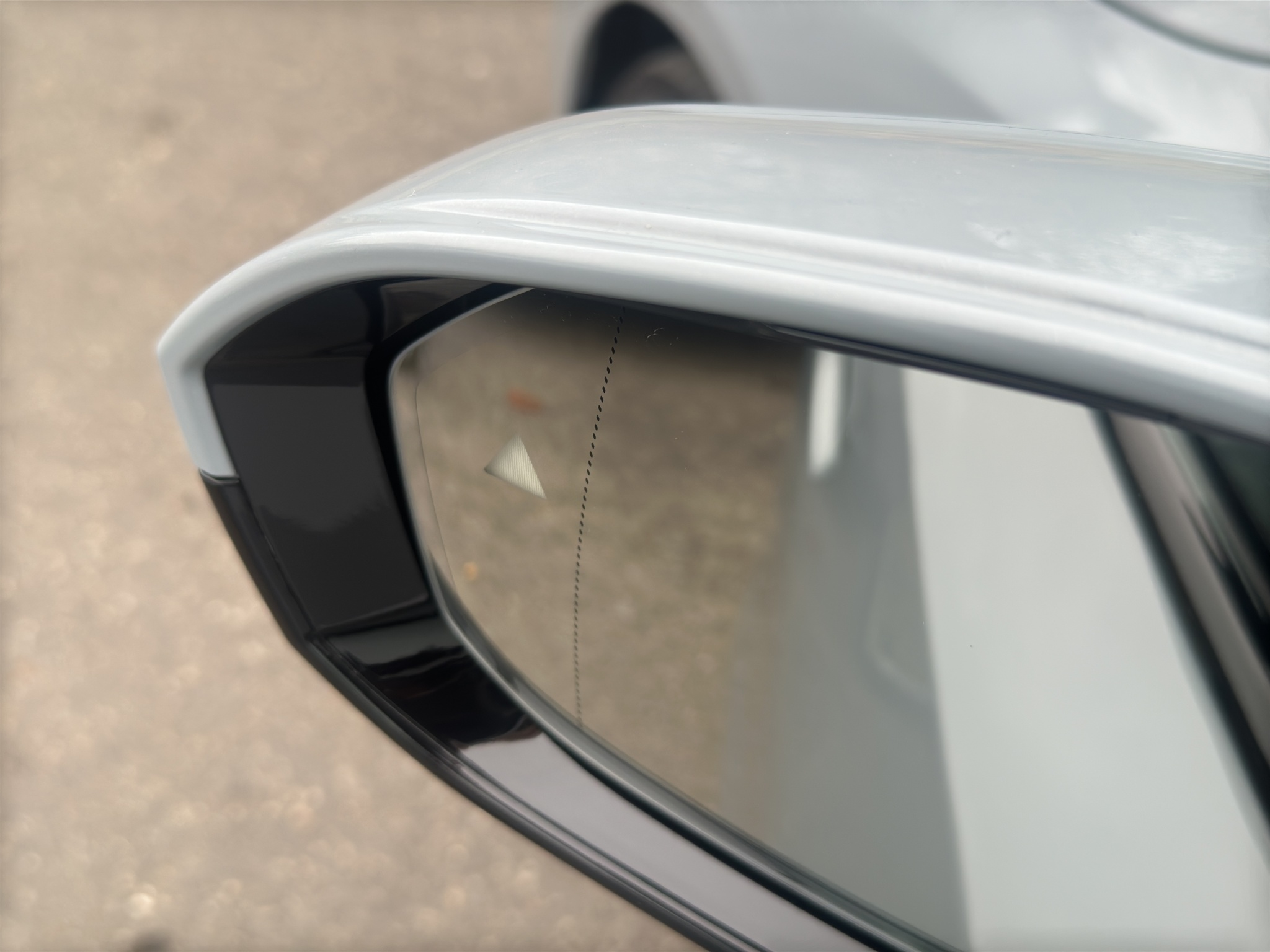 listing desktop thumbnail image 17