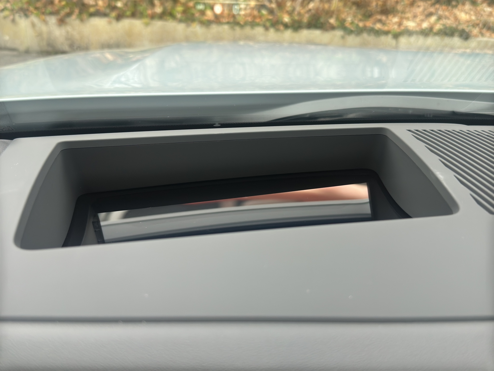 listing desktop thumbnail image 15