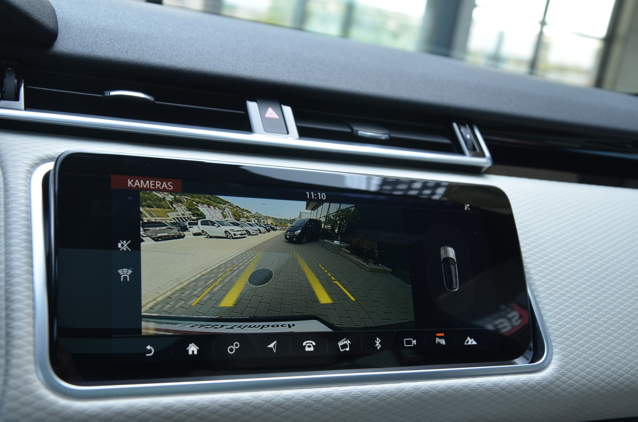 listing desktop thumbnail image 19