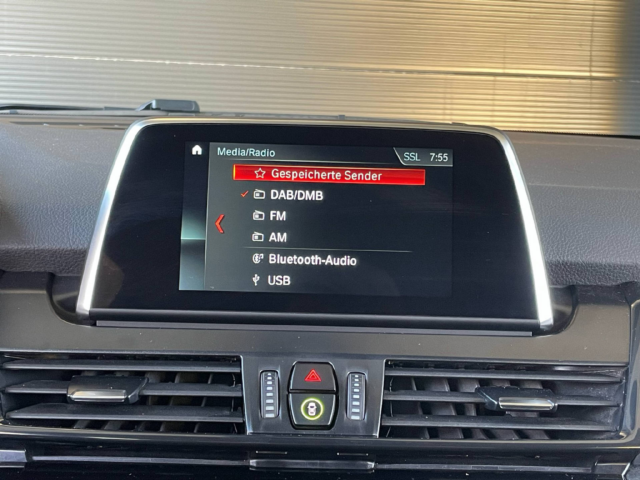 listing desktop thumbnail image 12