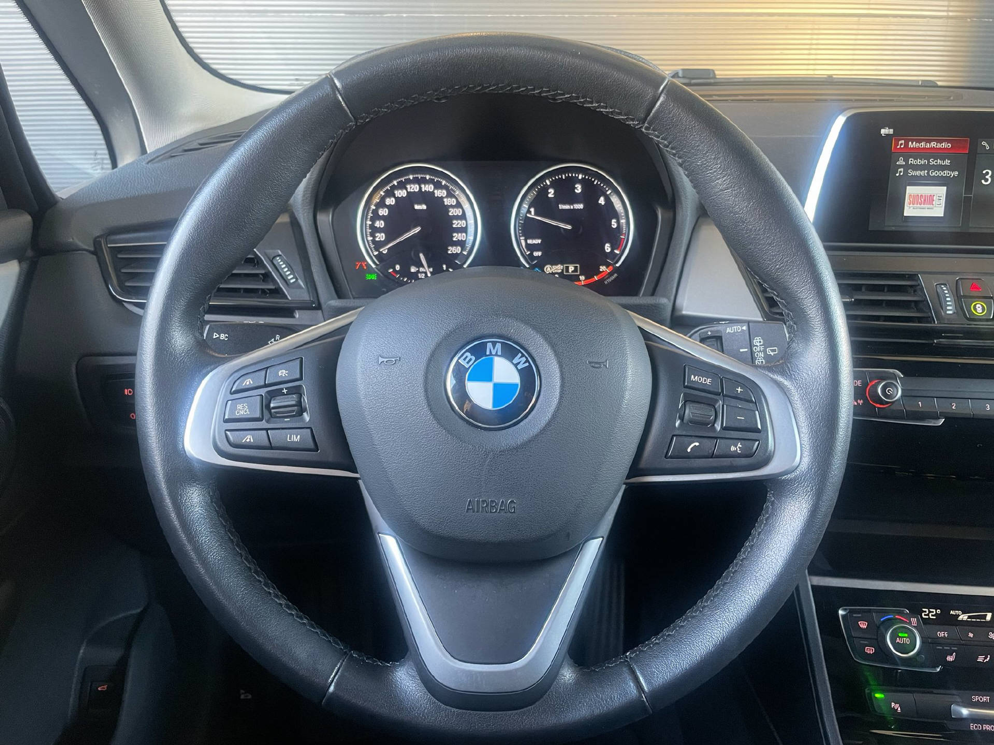 listing desktop thumbnail image 7