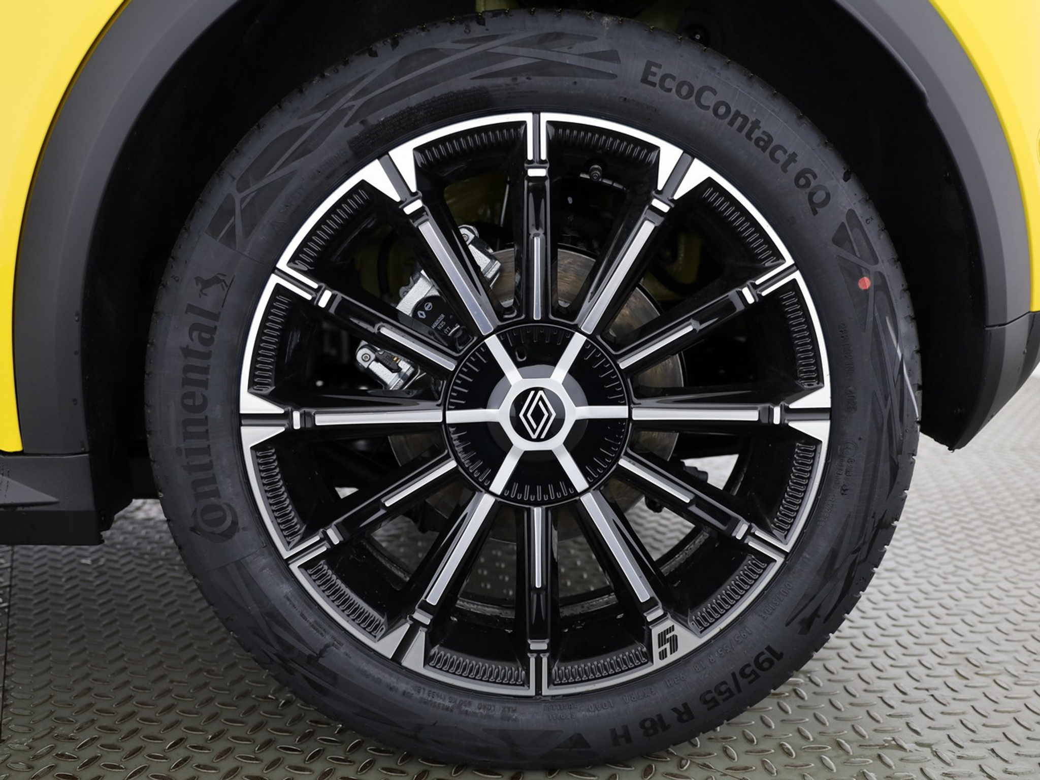 listing desktop thumbnail image 3