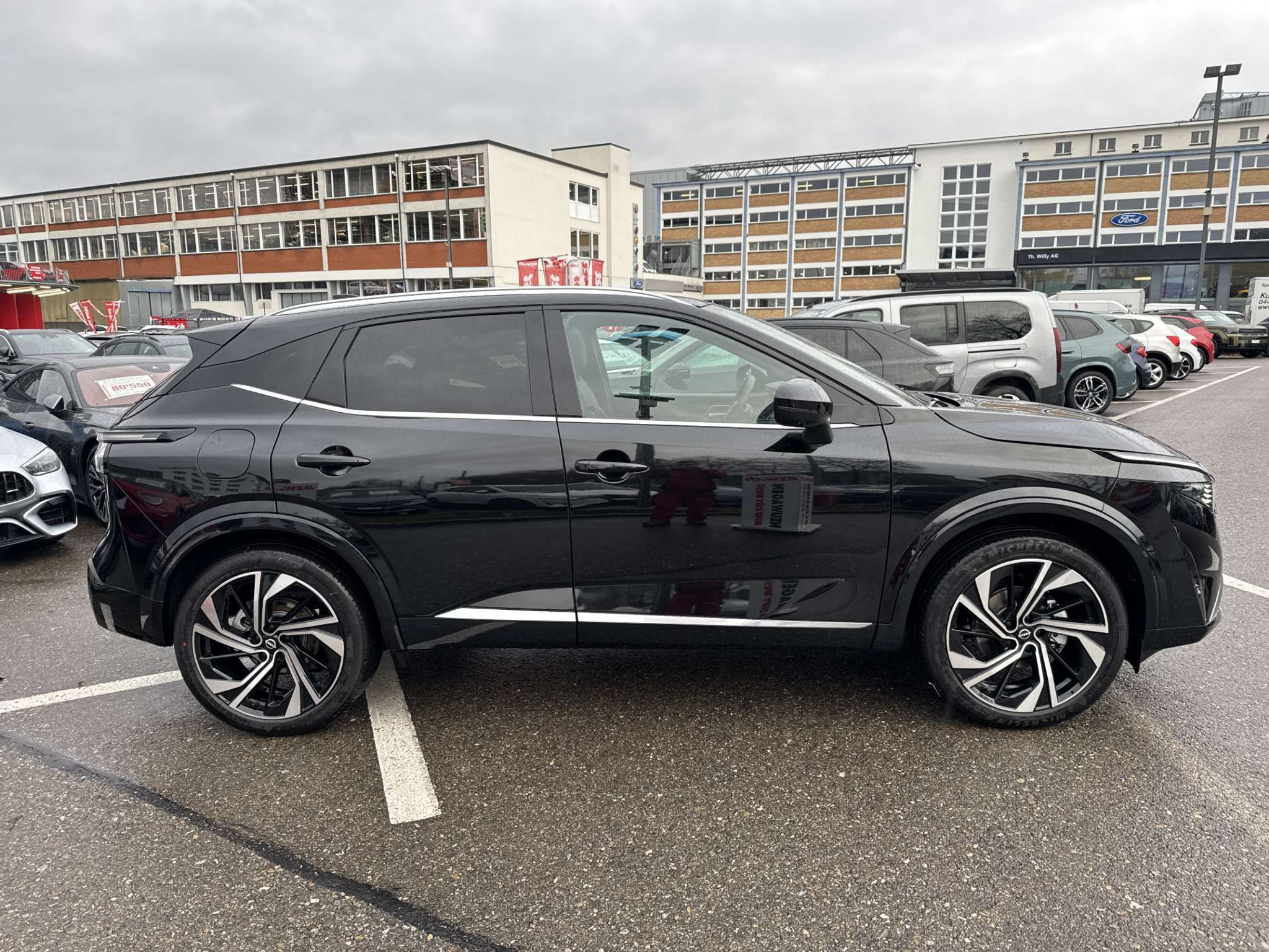 listing desktop thumbnail image 10