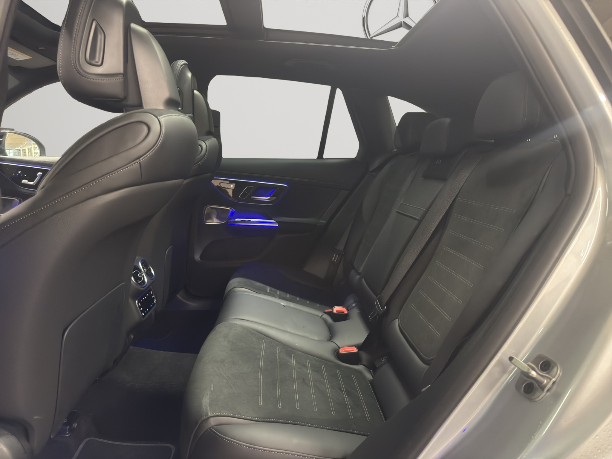 listing desktop thumbnail image 9