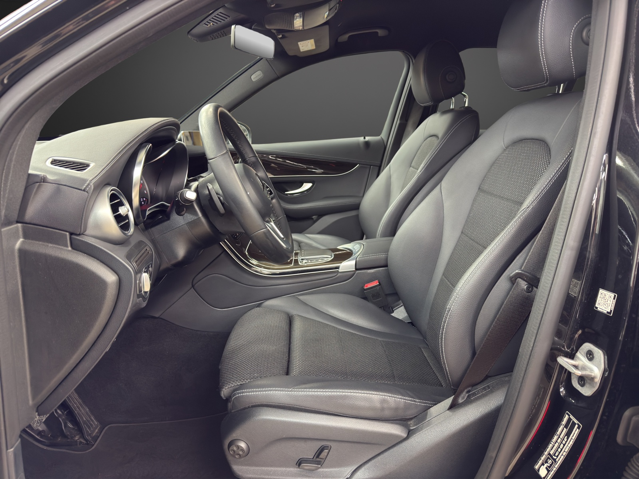 listing desktop thumbnail image 9