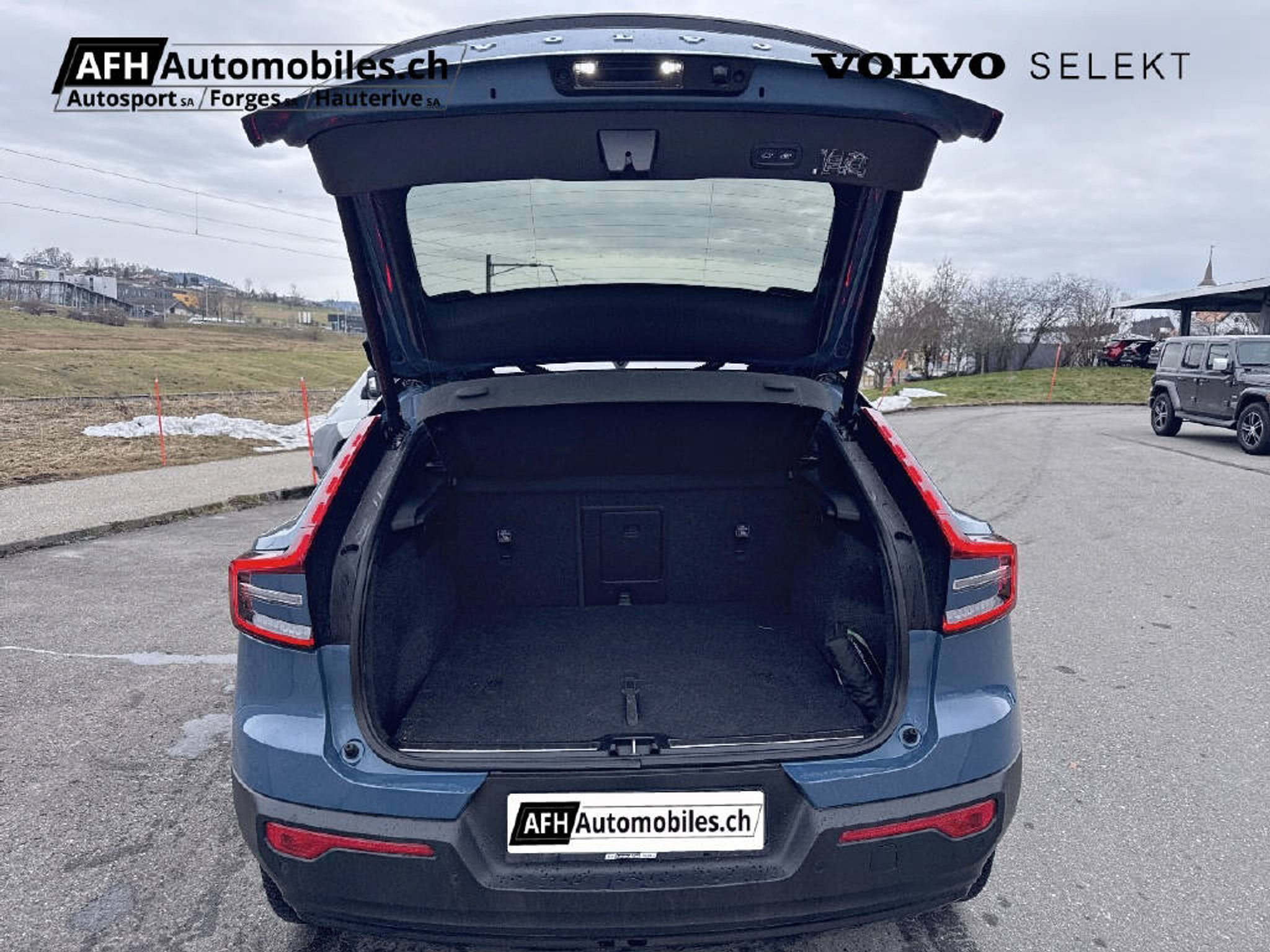 listing desktop thumbnail image 9