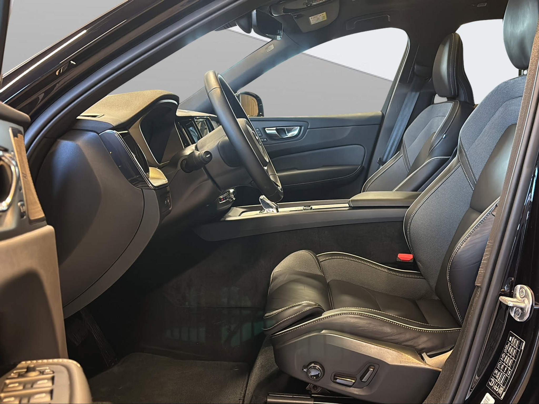 listing desktop thumbnail image 8