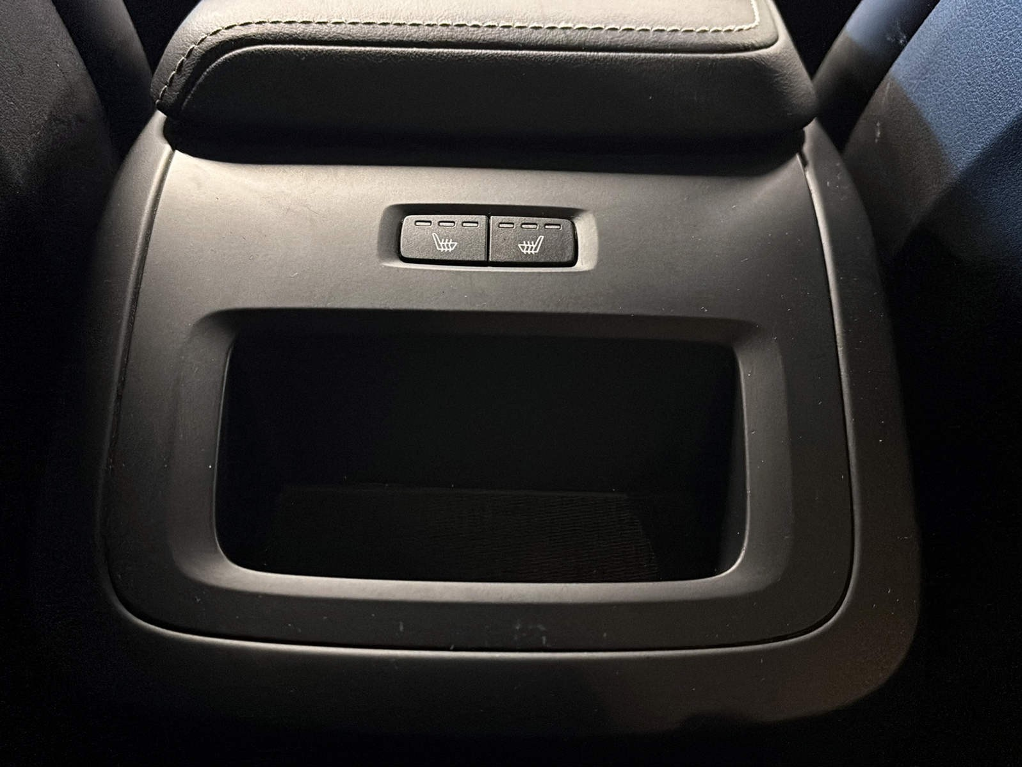 listing desktop thumbnail image 16