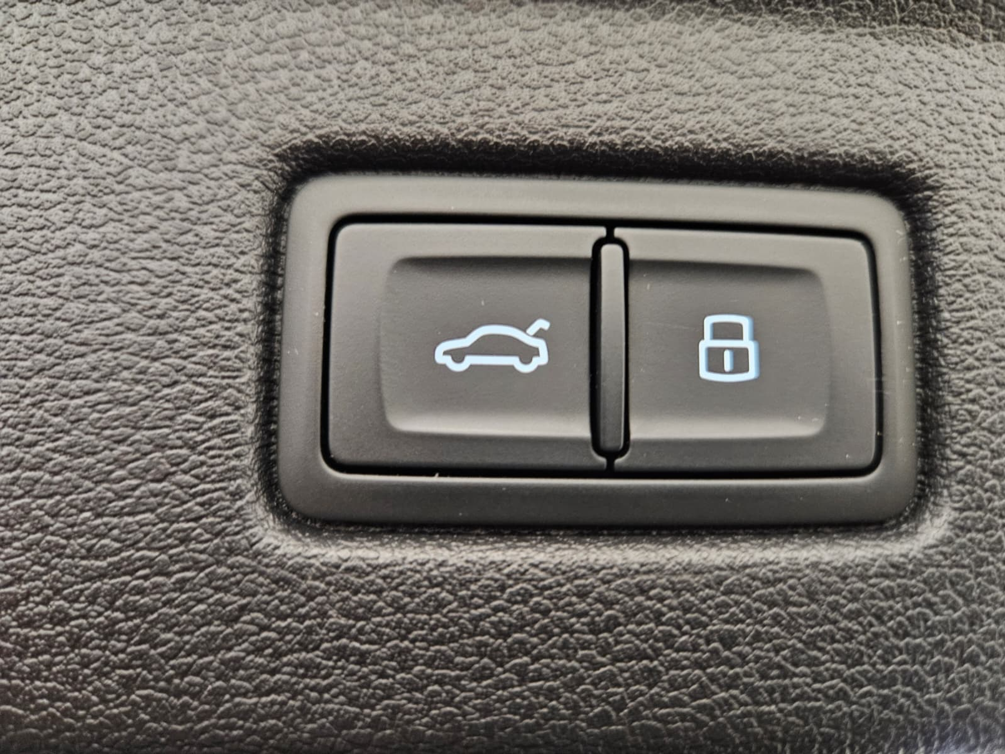 listing desktop thumbnail image 15