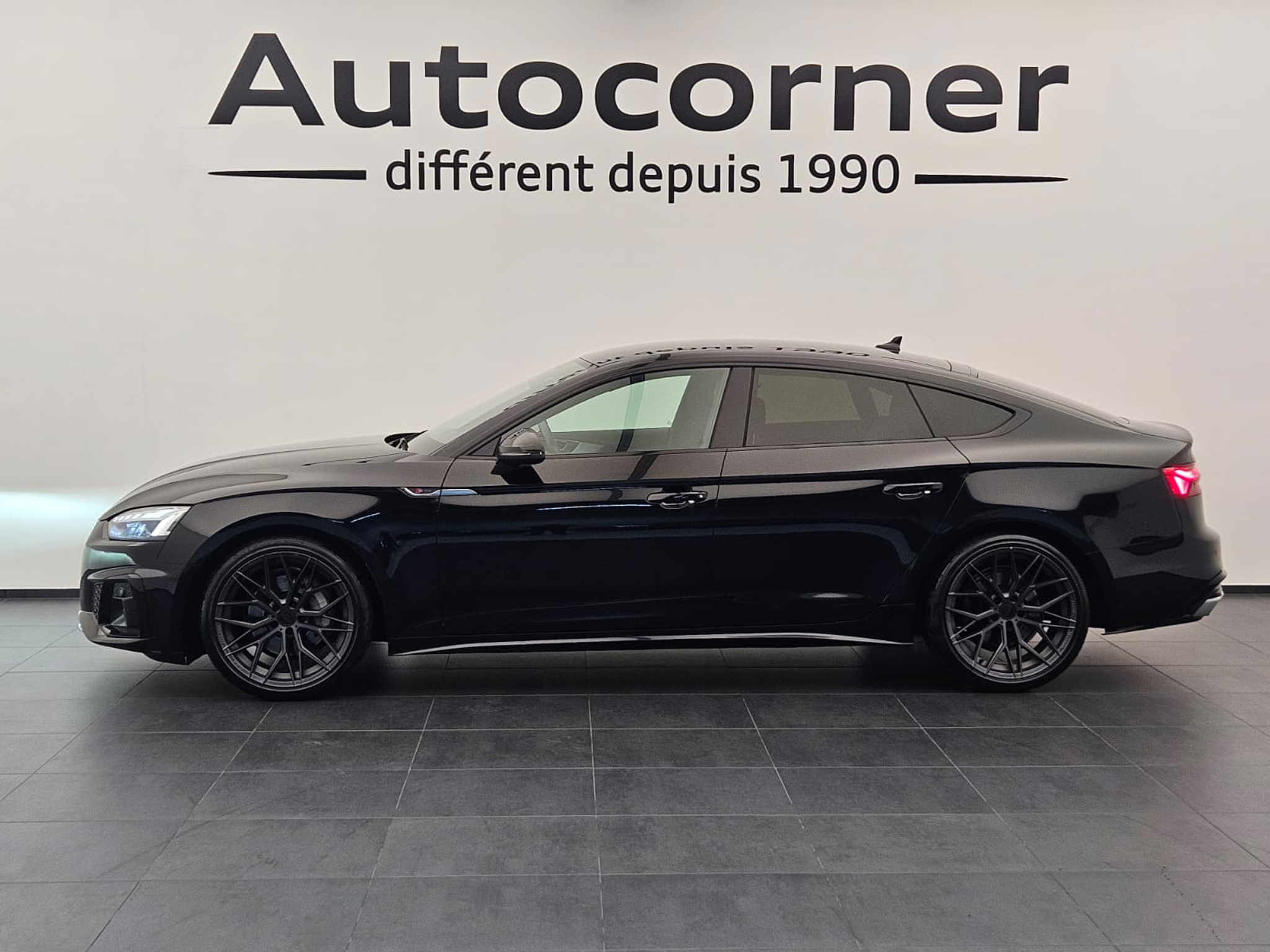 listing desktop thumbnail image 1