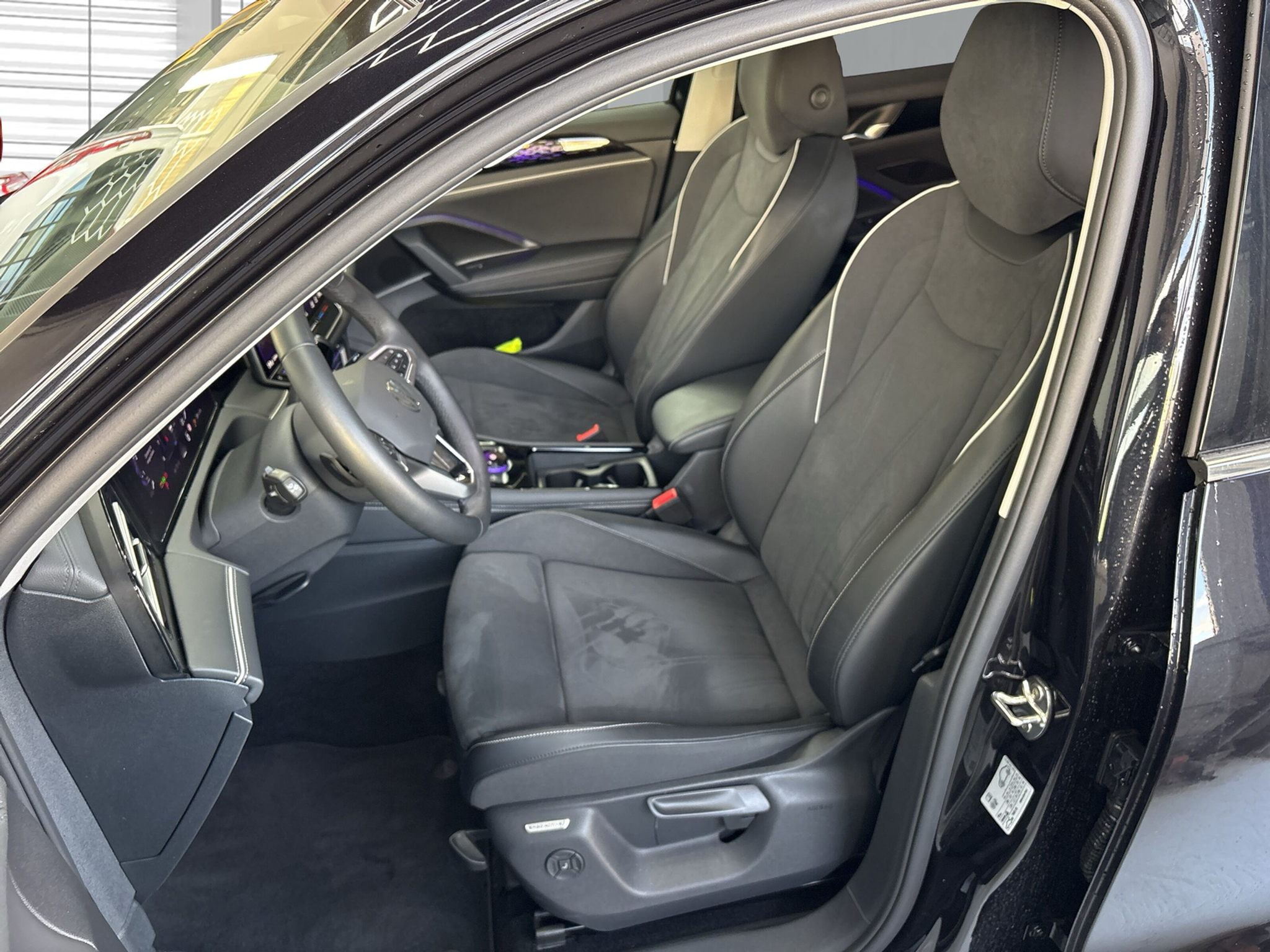 listing desktop thumbnail image 19