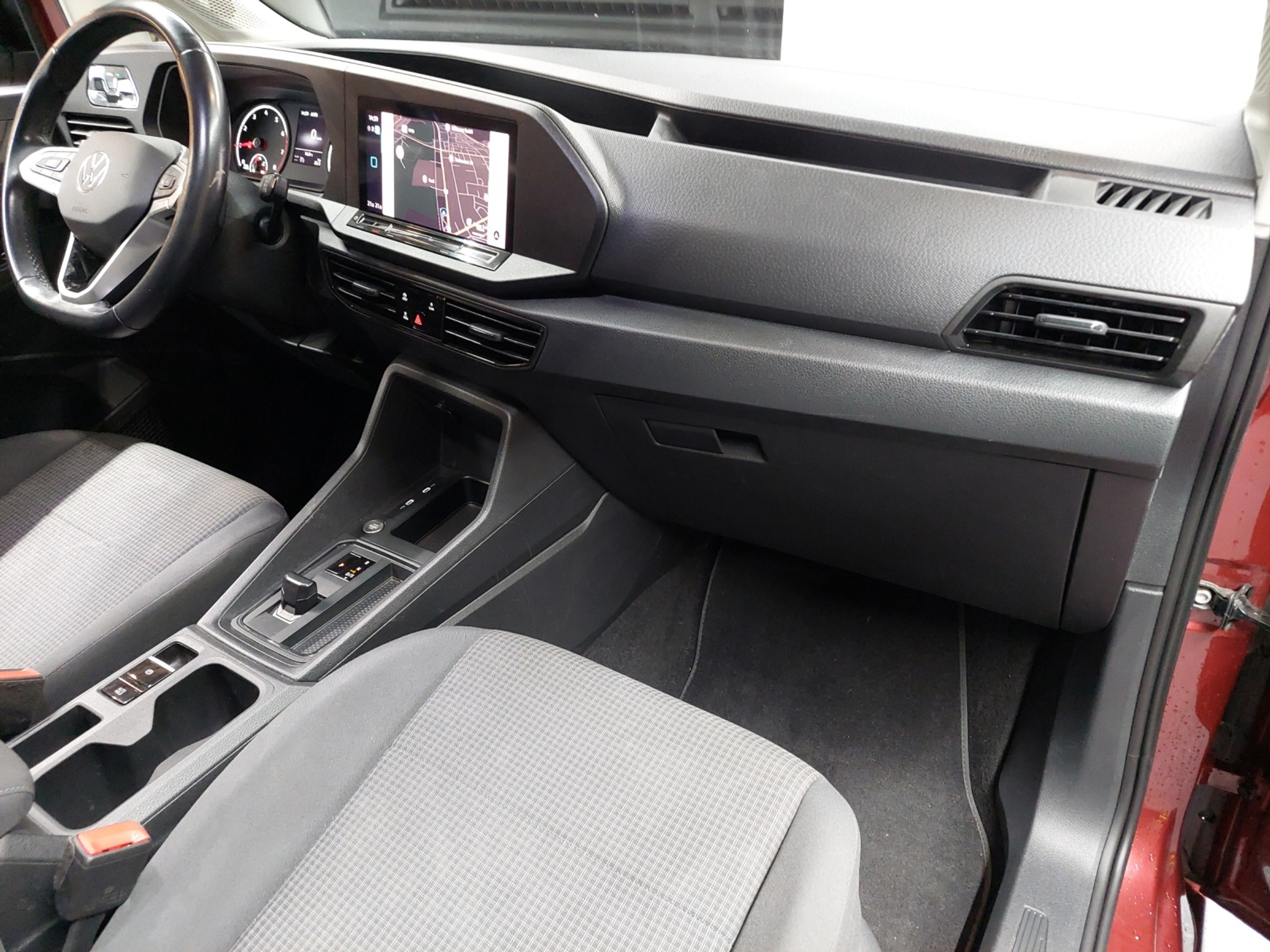 listing desktop thumbnail image 9