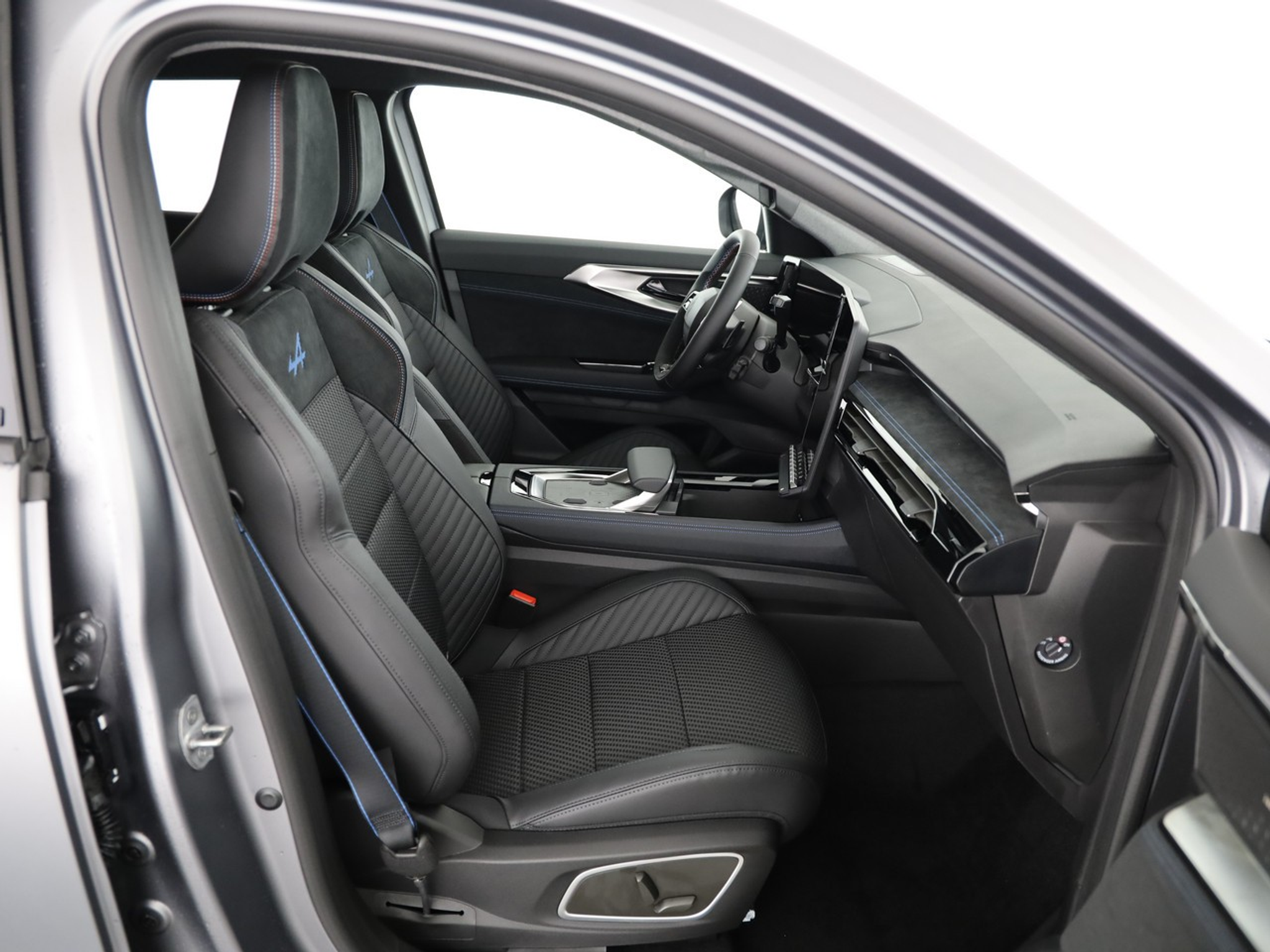 listing desktop thumbnail image 6