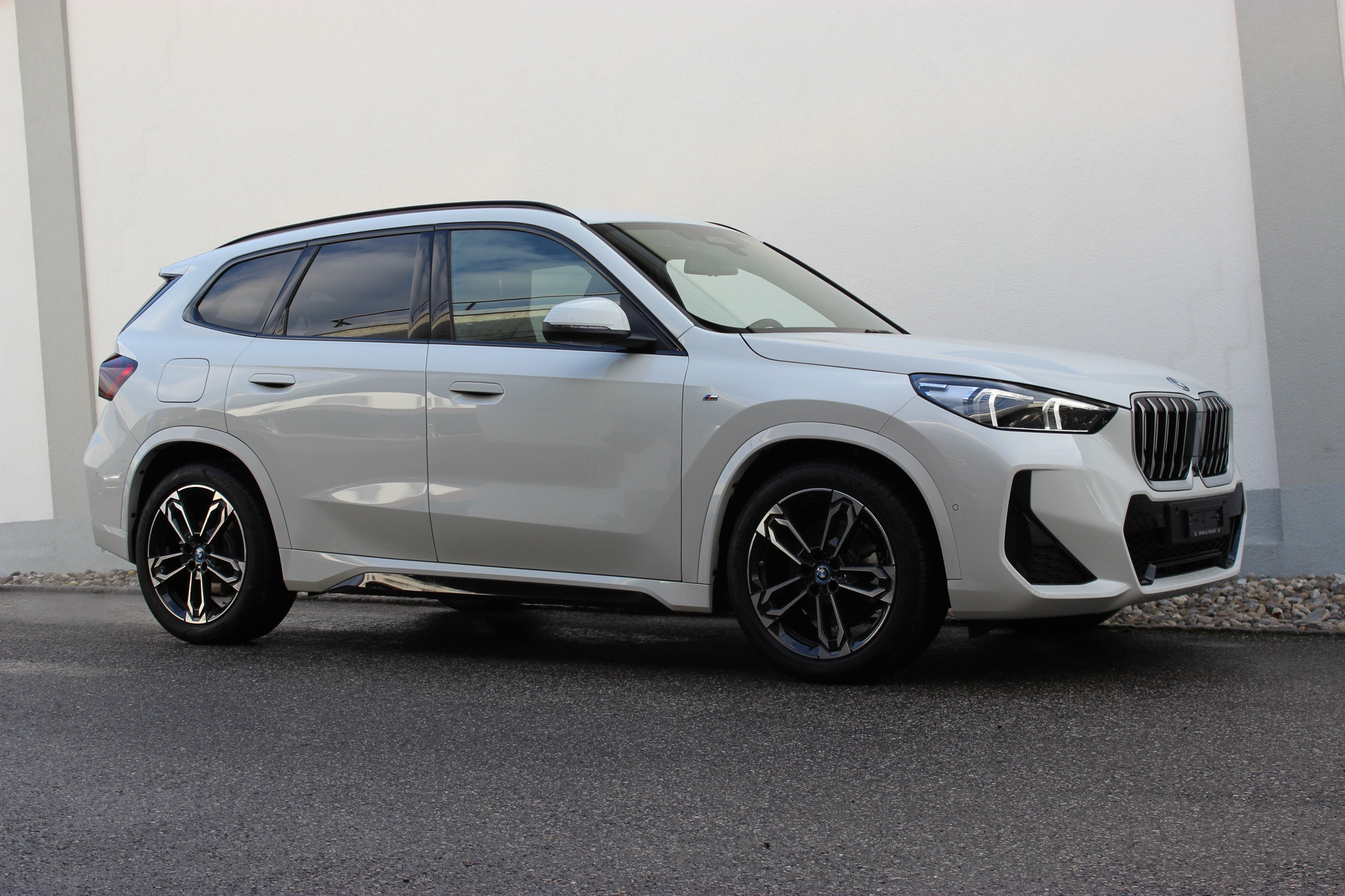 listing desktop thumbnail image 10