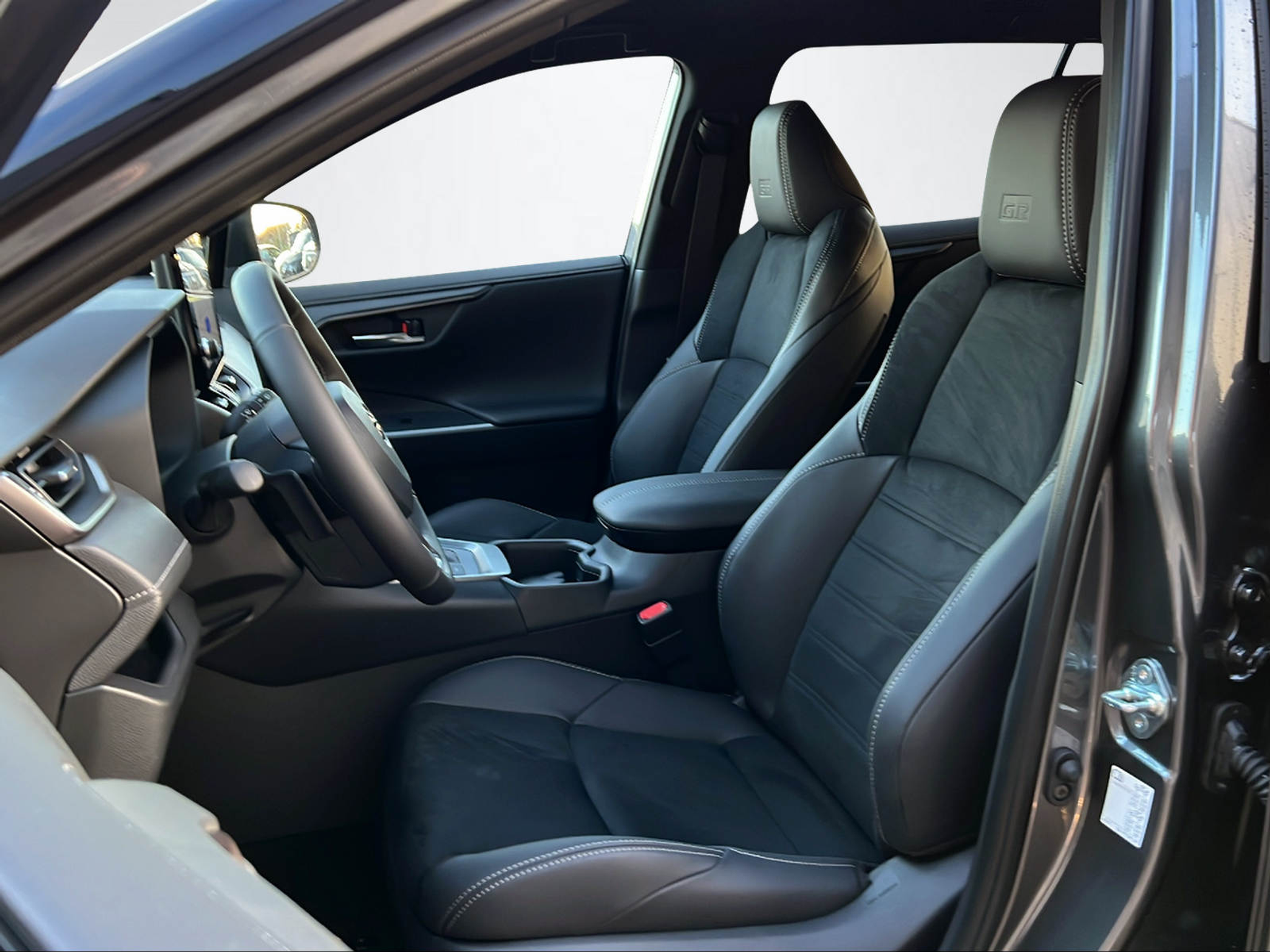 listing desktop thumbnail image 14