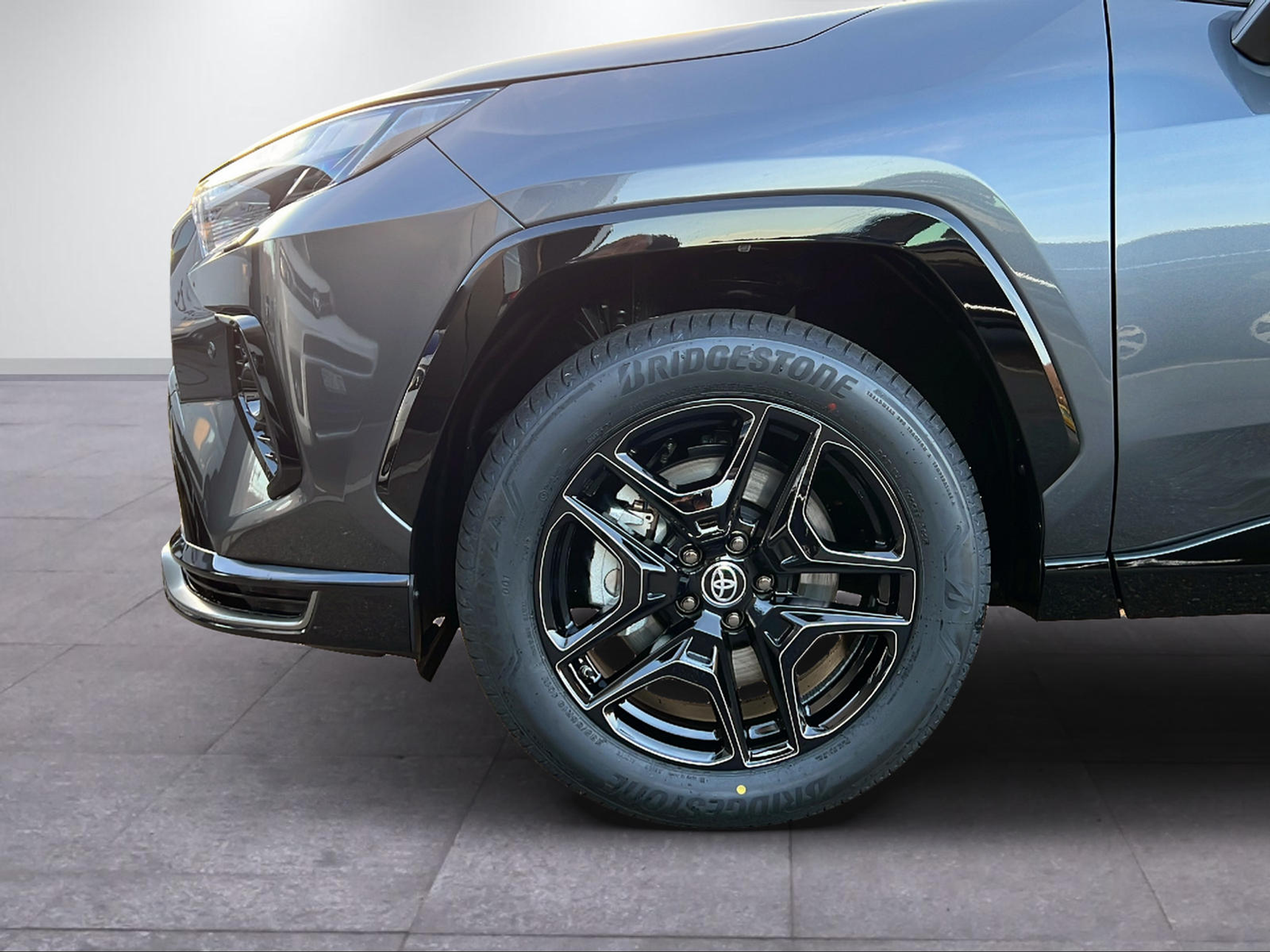 listing desktop thumbnail image 2