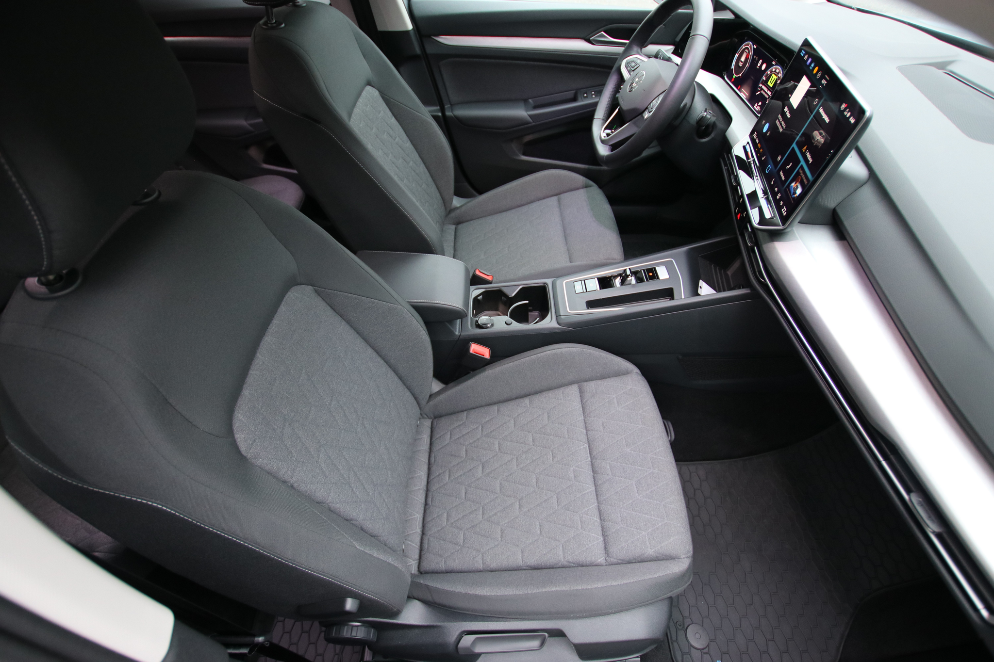 listing desktop thumbnail image 12