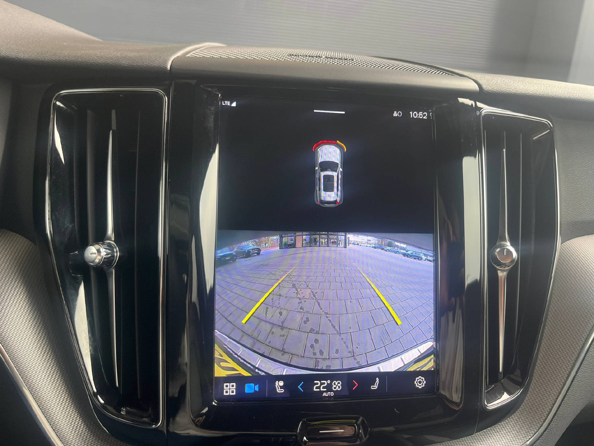 listing desktop thumbnail image 13