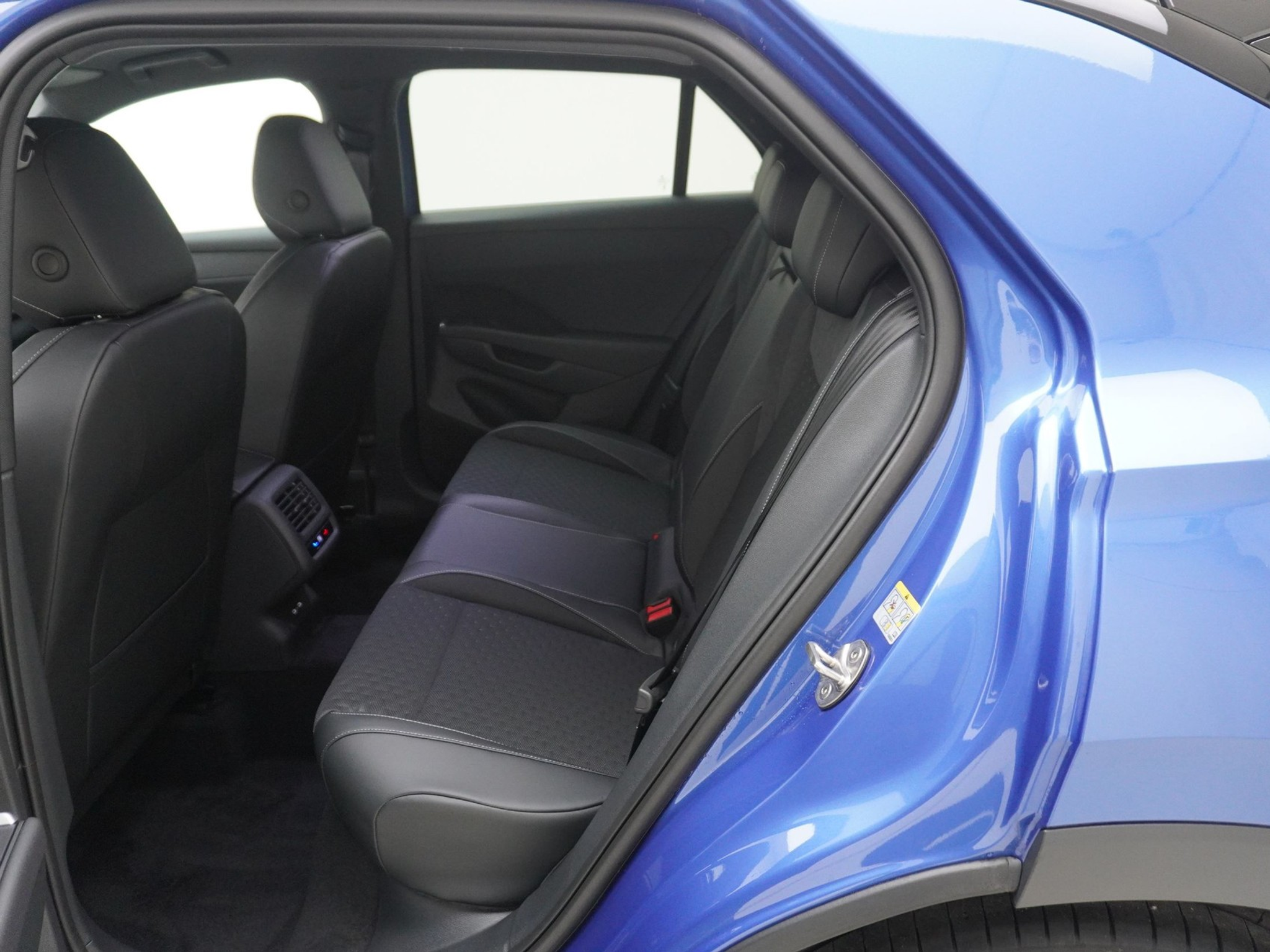 listing desktop thumbnail image 14