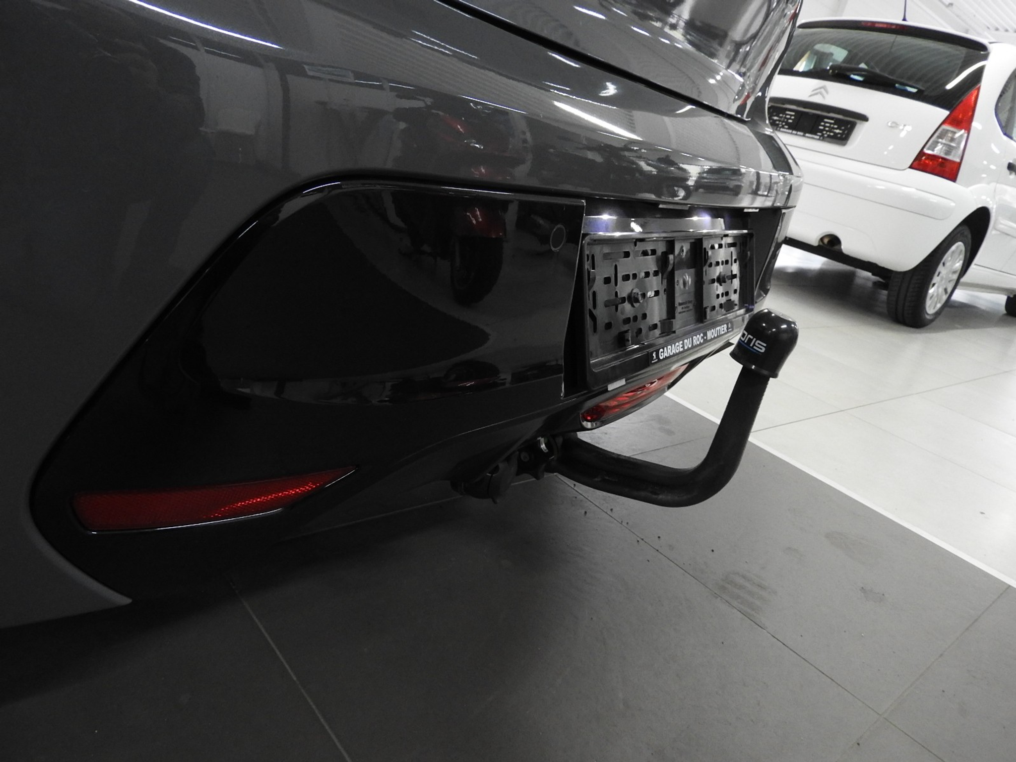 listing desktop thumbnail image 9