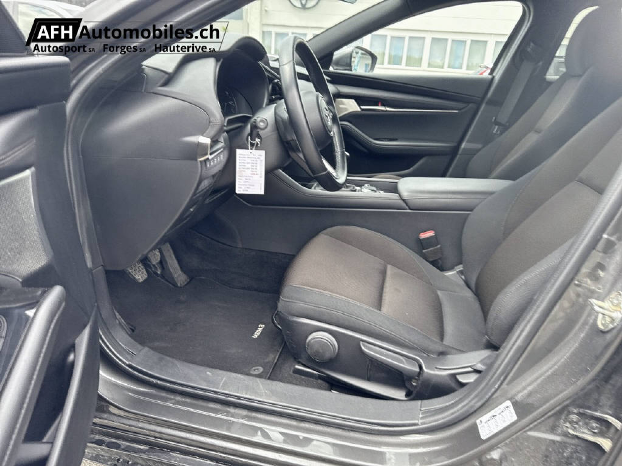 listing desktop thumbnail image 13