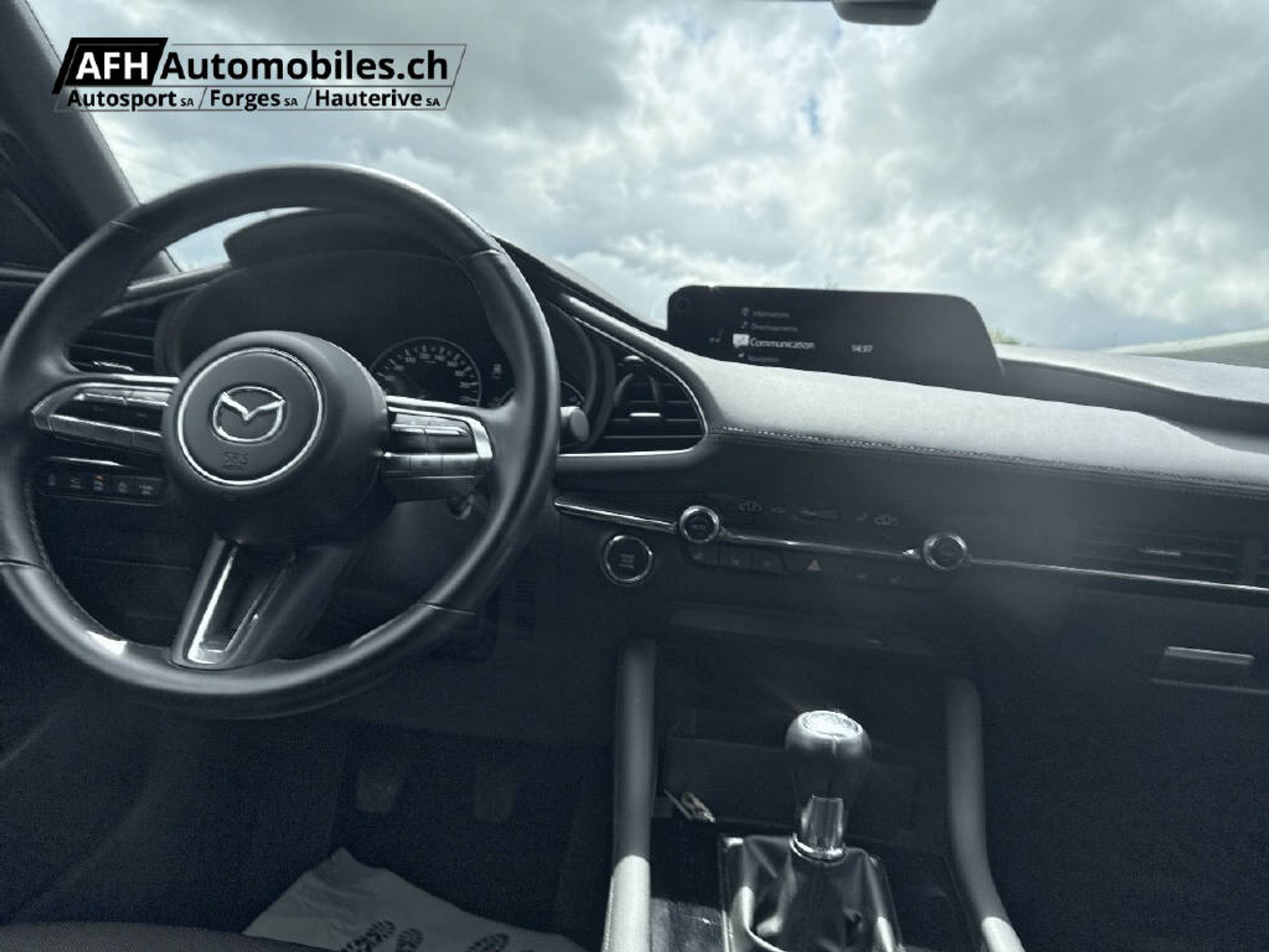 listing desktop thumbnail image 10