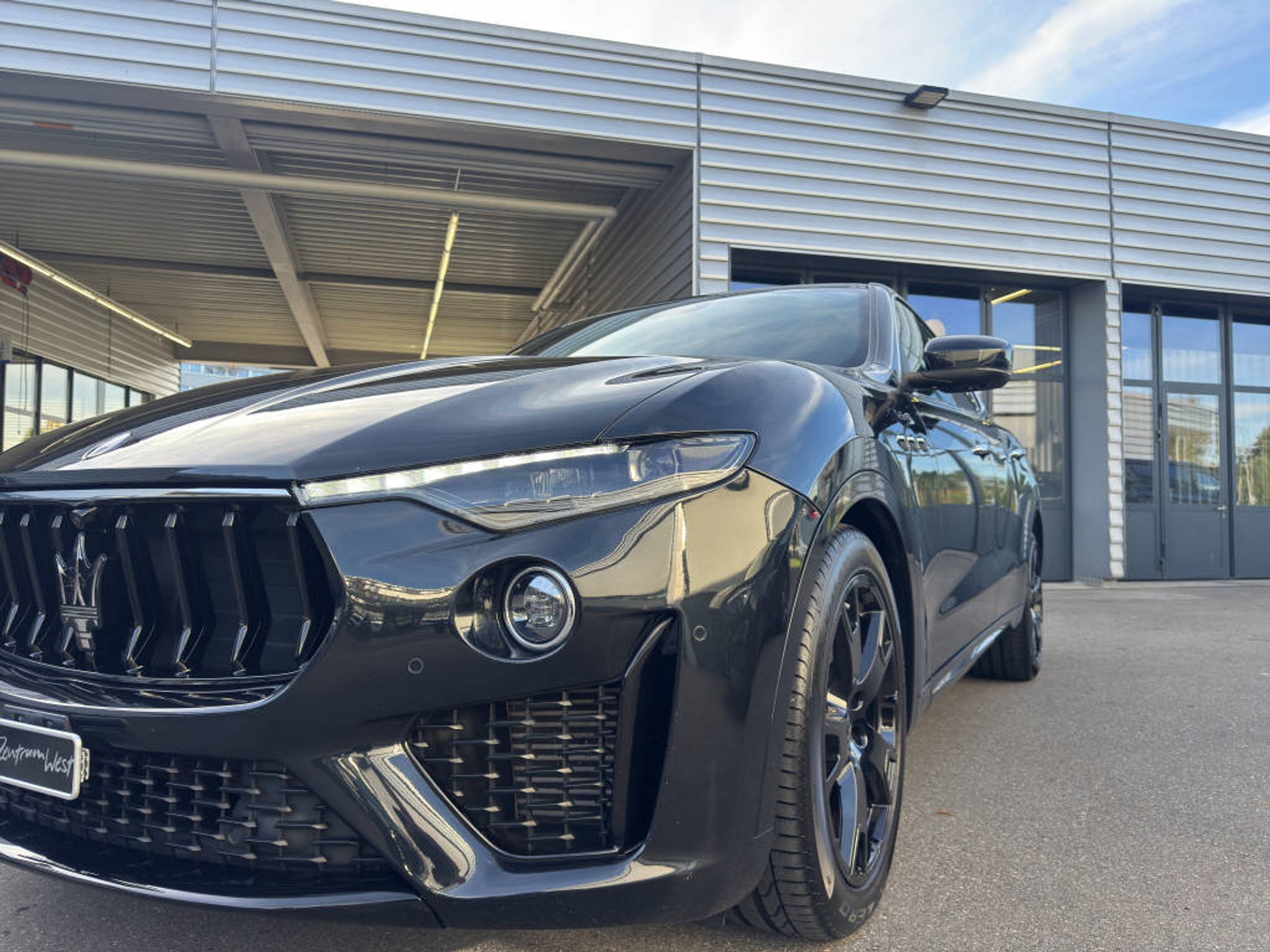 listing desktop thumbnail image 12