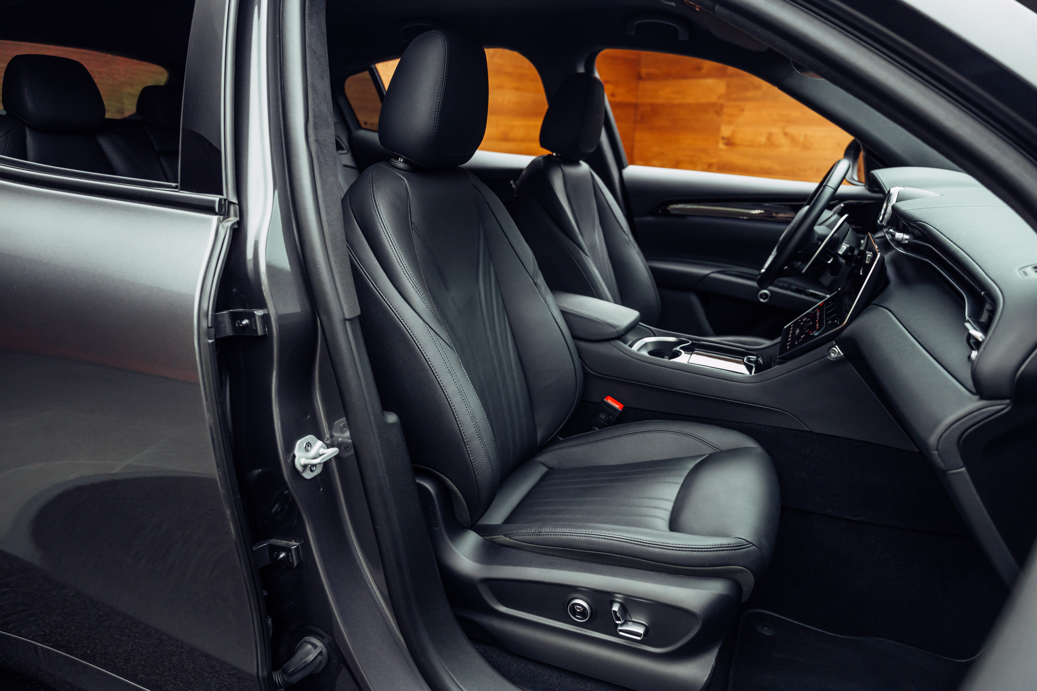 listing desktop thumbnail image 6