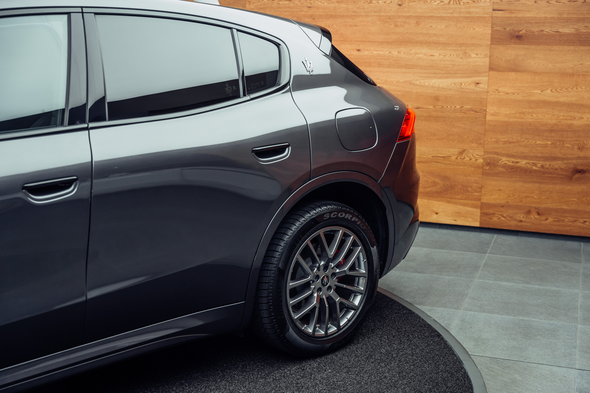 listing desktop thumbnail image 18