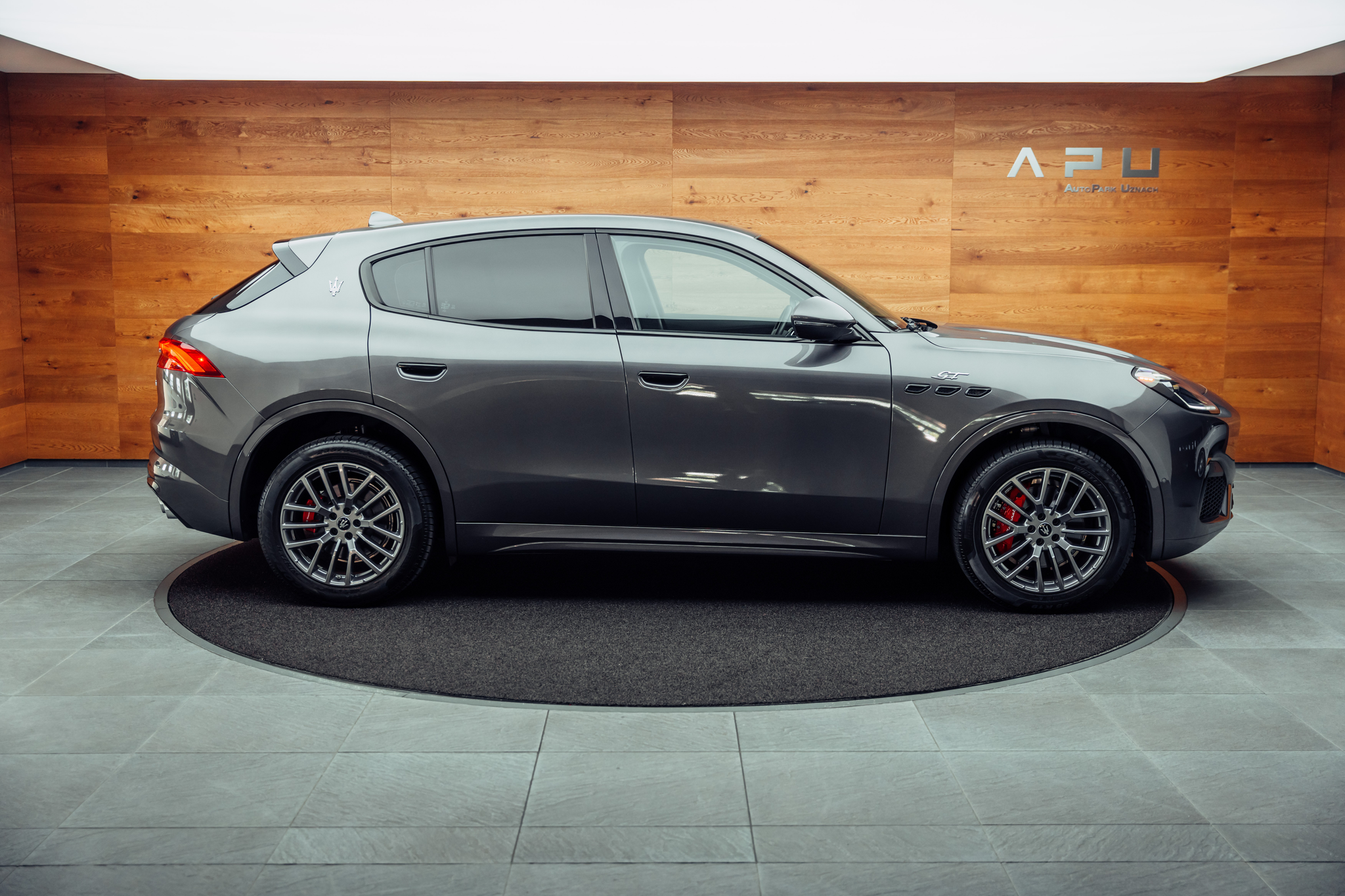 listing desktop thumbnail image 10