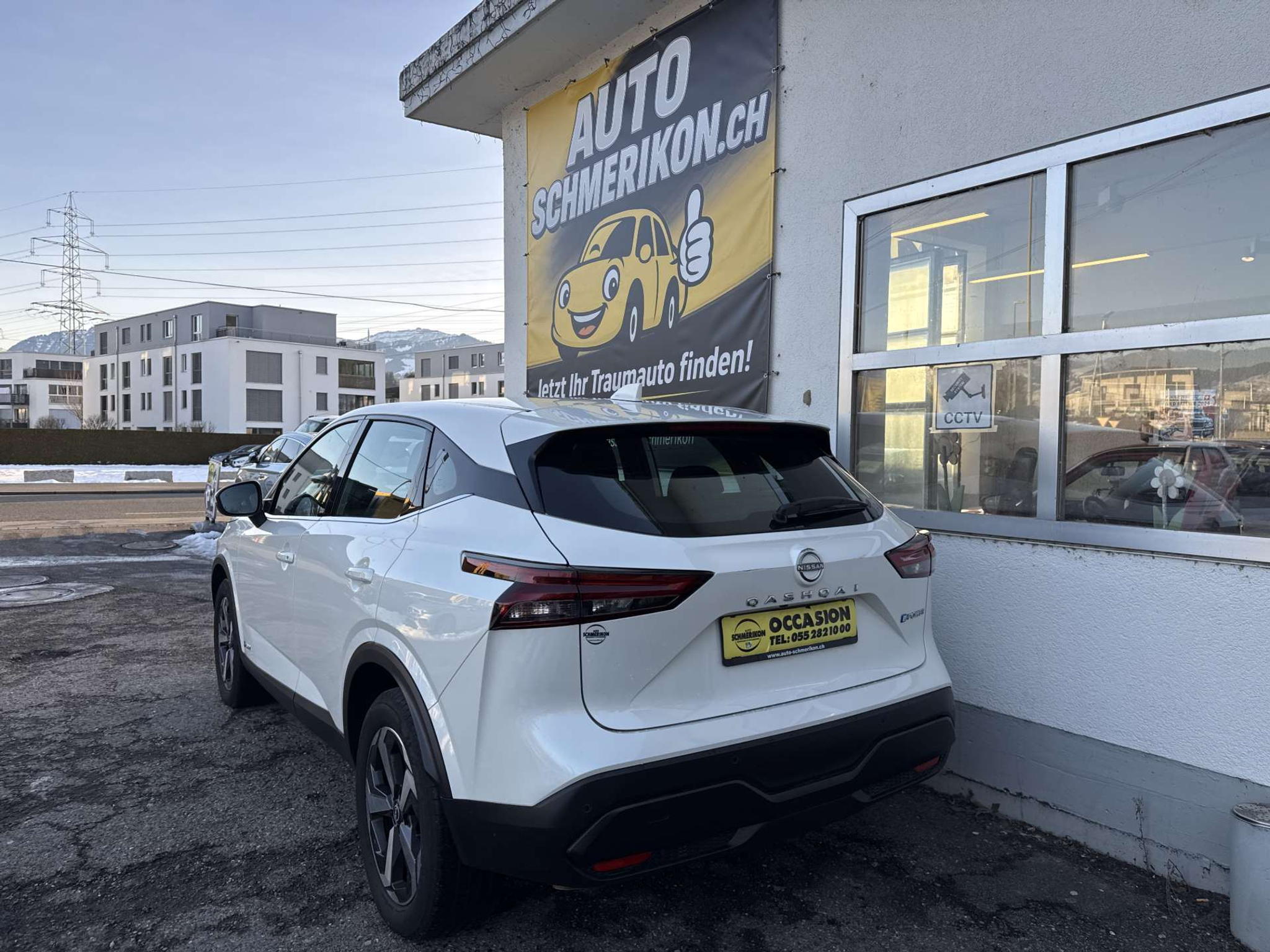 listing desktop thumbnail image 2