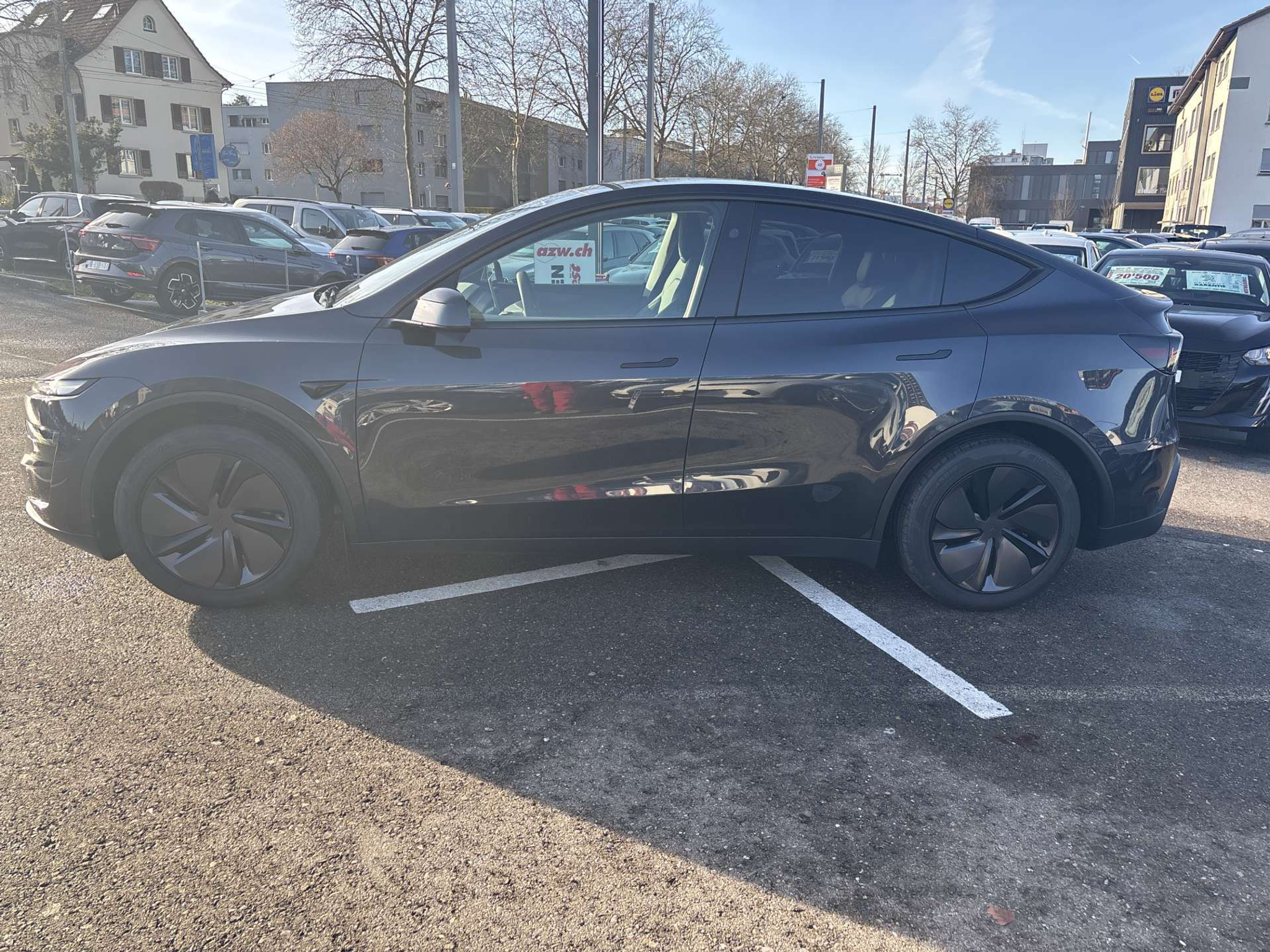 listing desktop thumbnail image 9