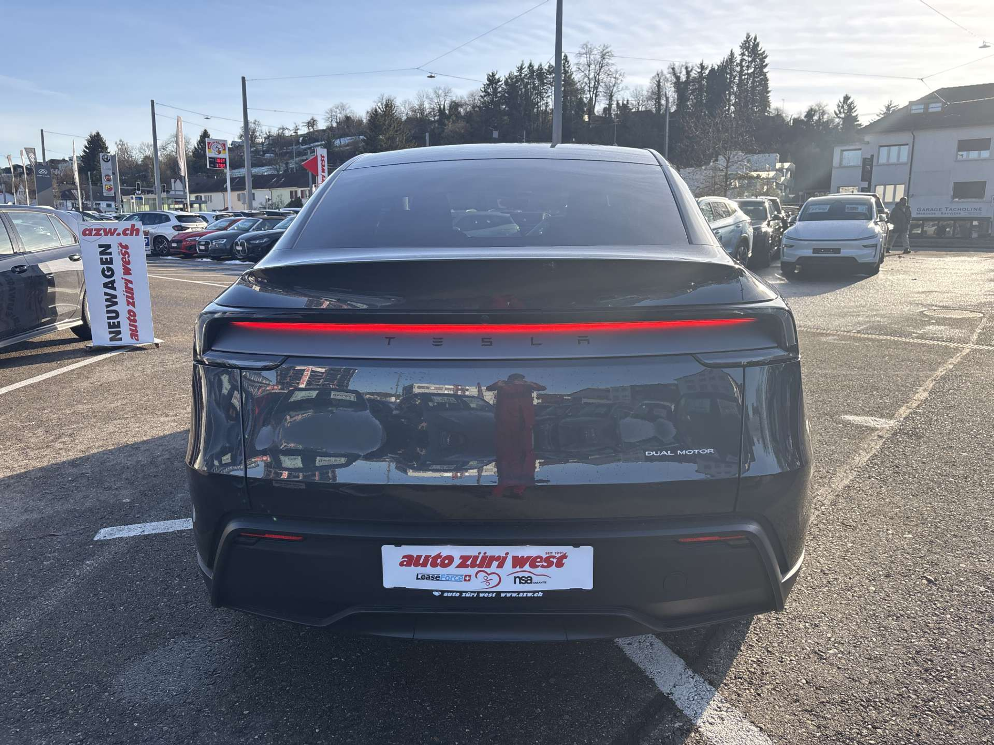 listing desktop thumbnail image 10