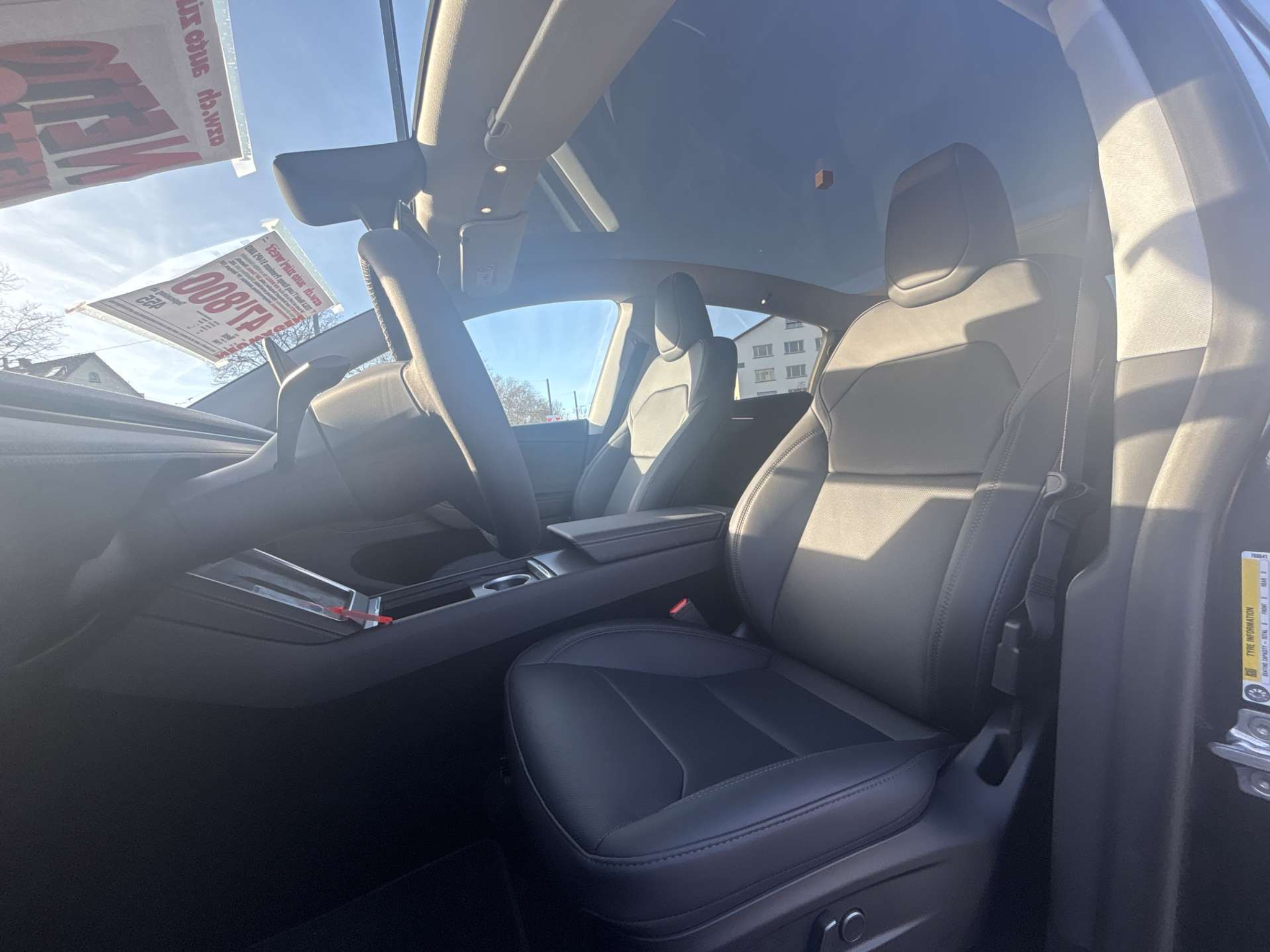 listing desktop thumbnail image 14