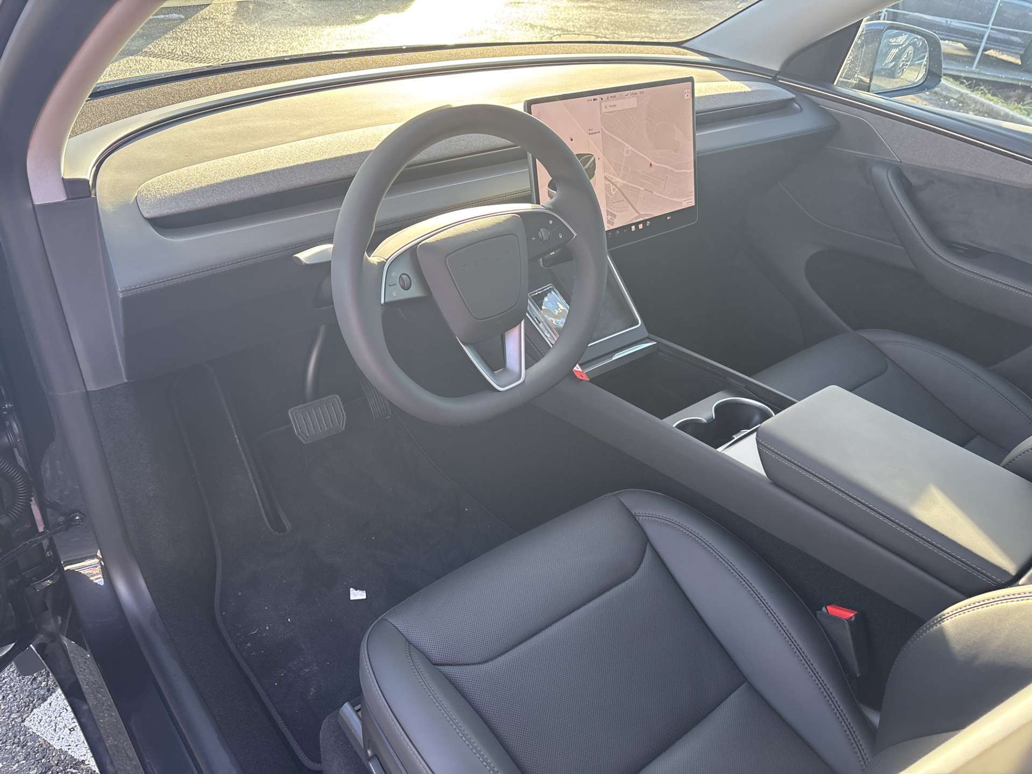 listing desktop thumbnail image 5