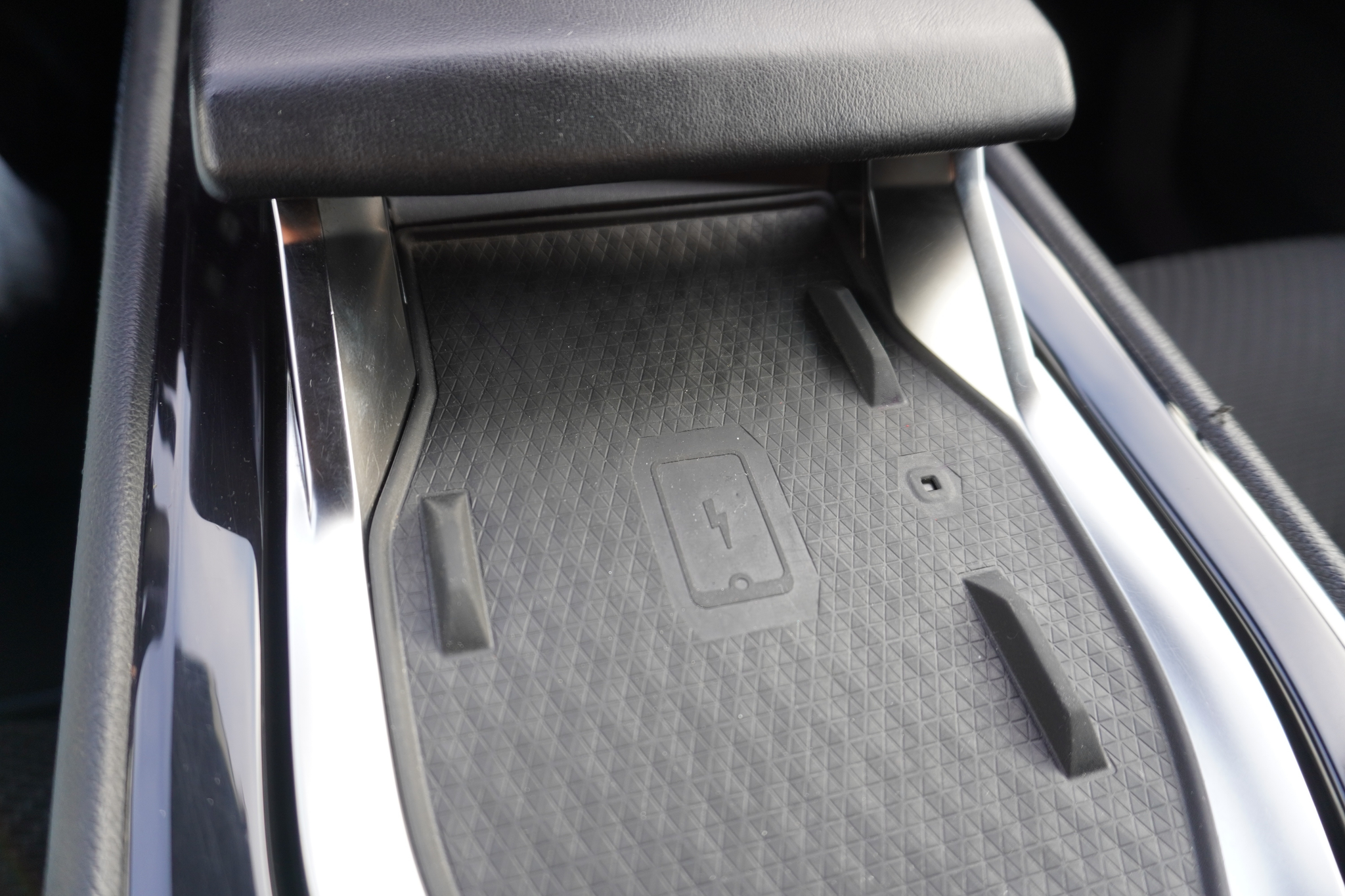 listing desktop thumbnail image 15