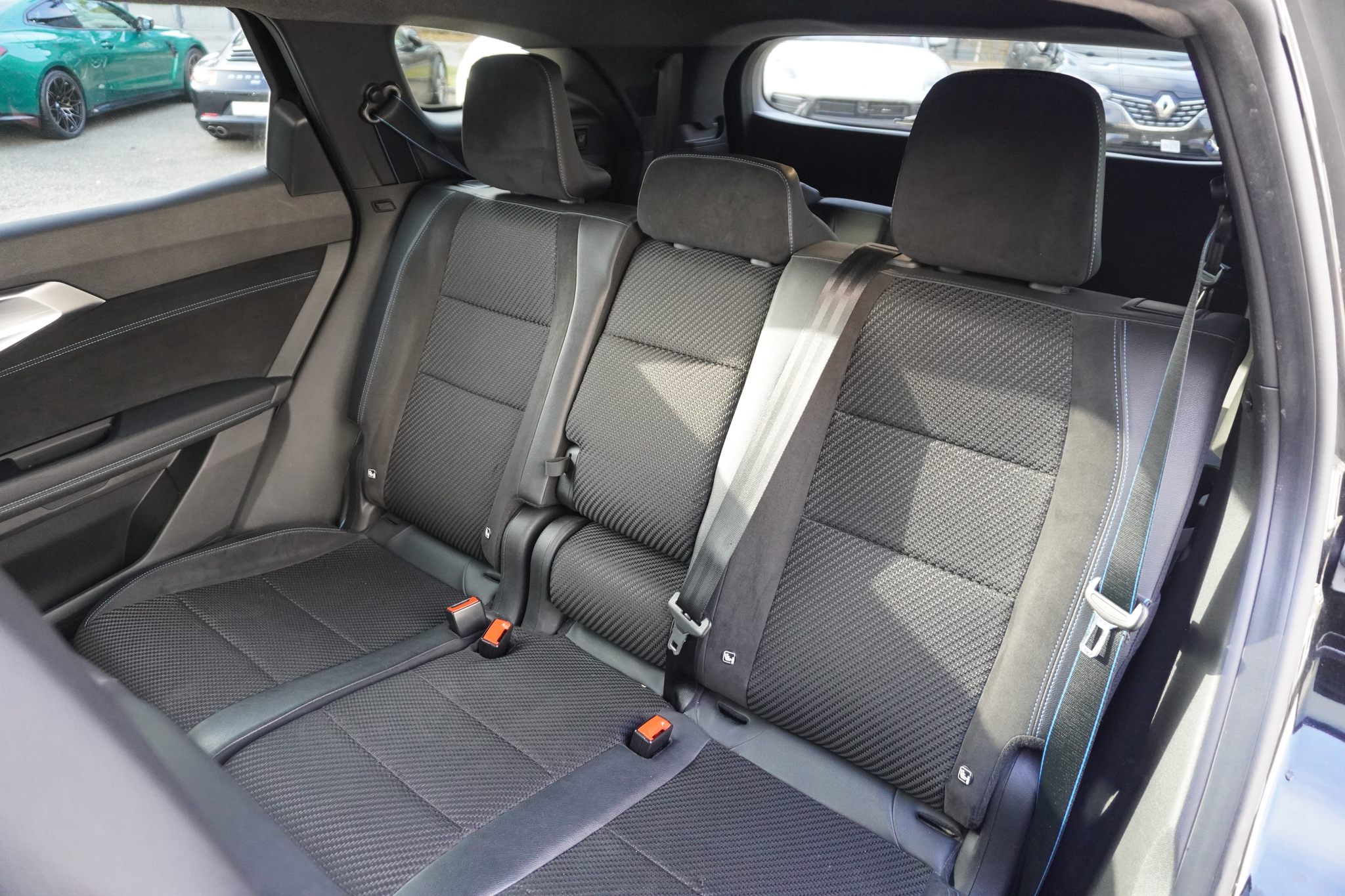 listing desktop thumbnail image 12