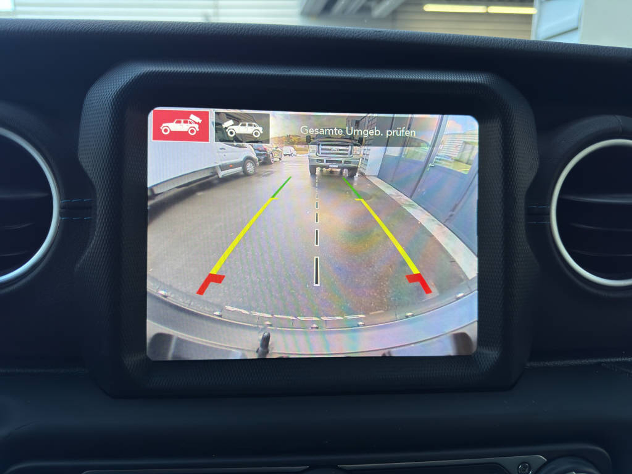 listing desktop thumbnail image 17