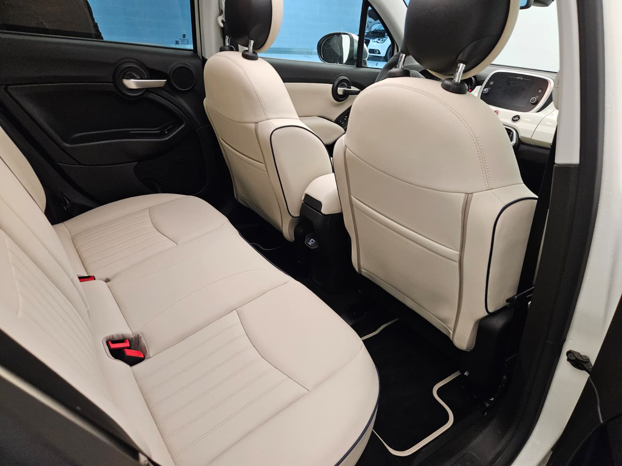 listing desktop thumbnail image 13