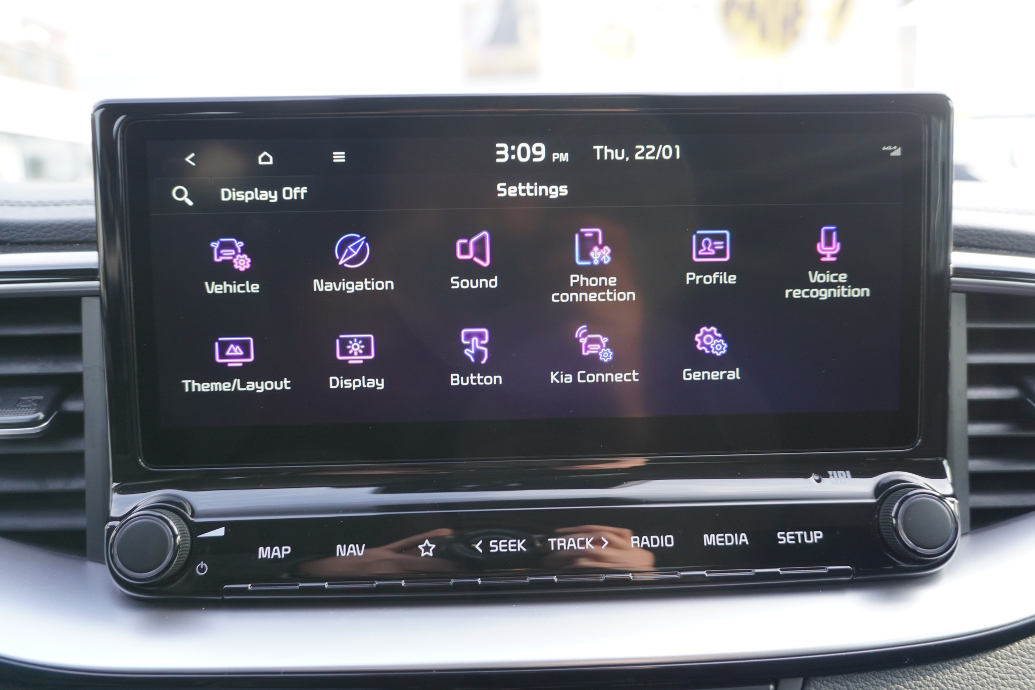 listing desktop thumbnail image 24