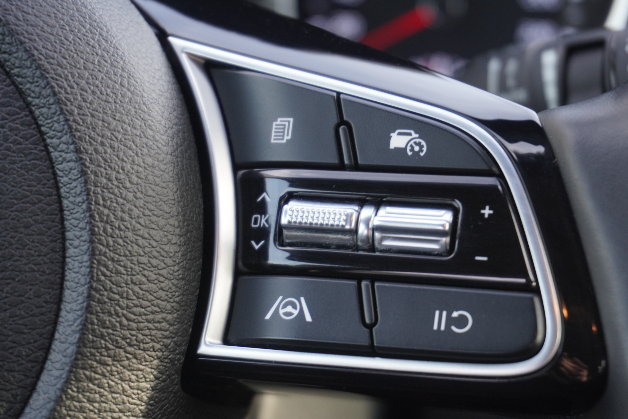 listing desktop thumbnail image 15