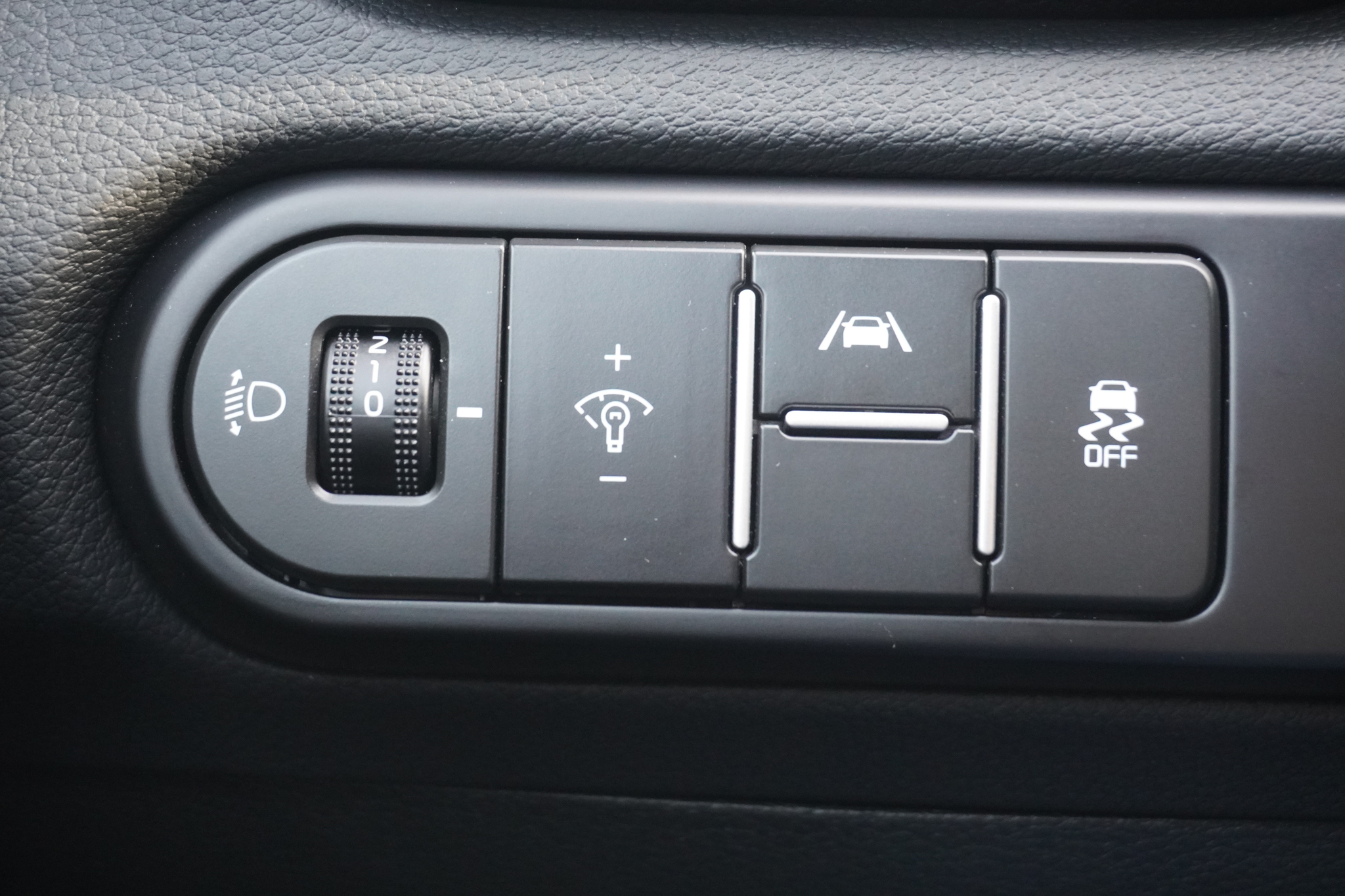 listing desktop thumbnail image 25