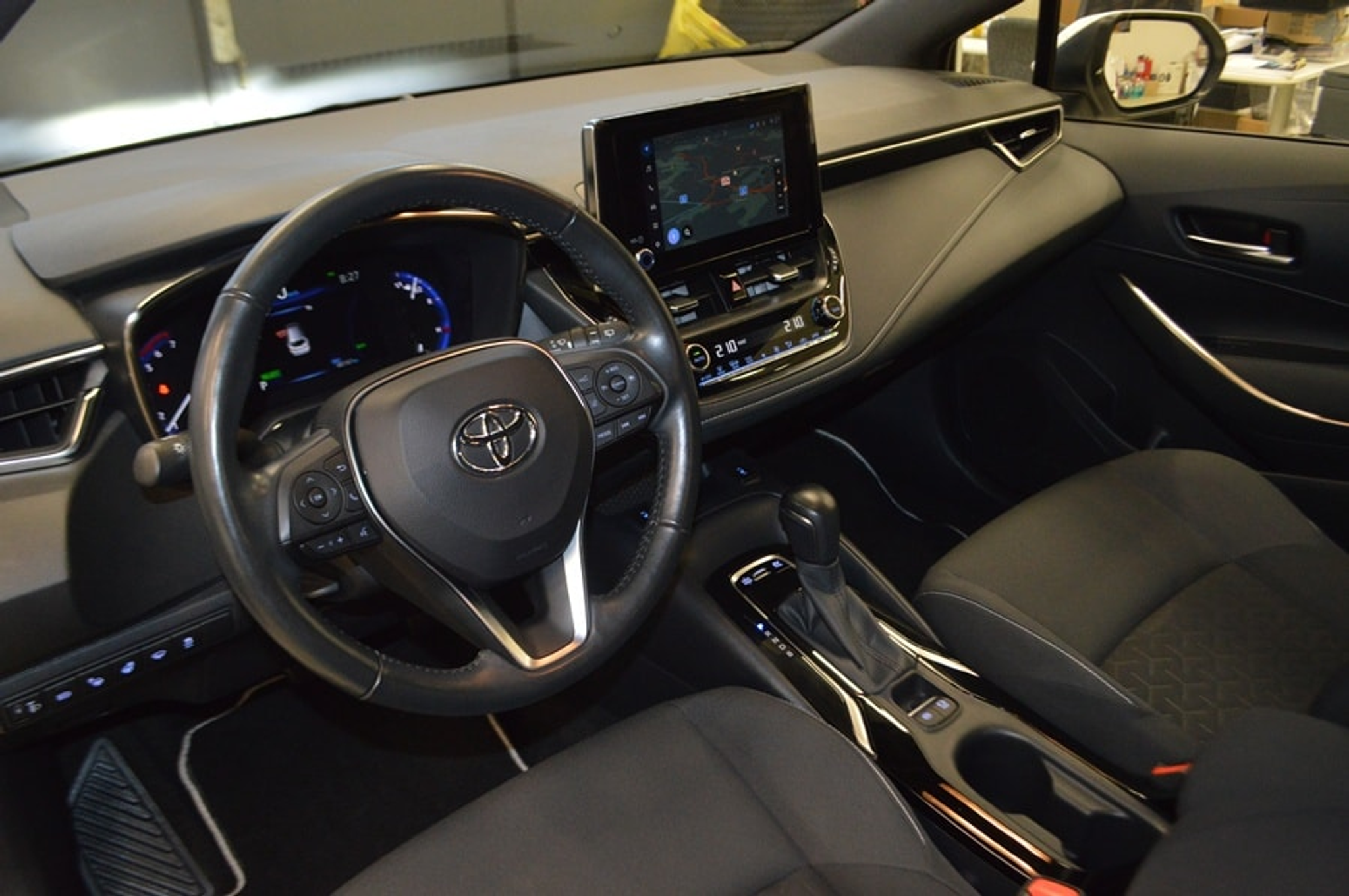 listing desktop thumbnail image 6