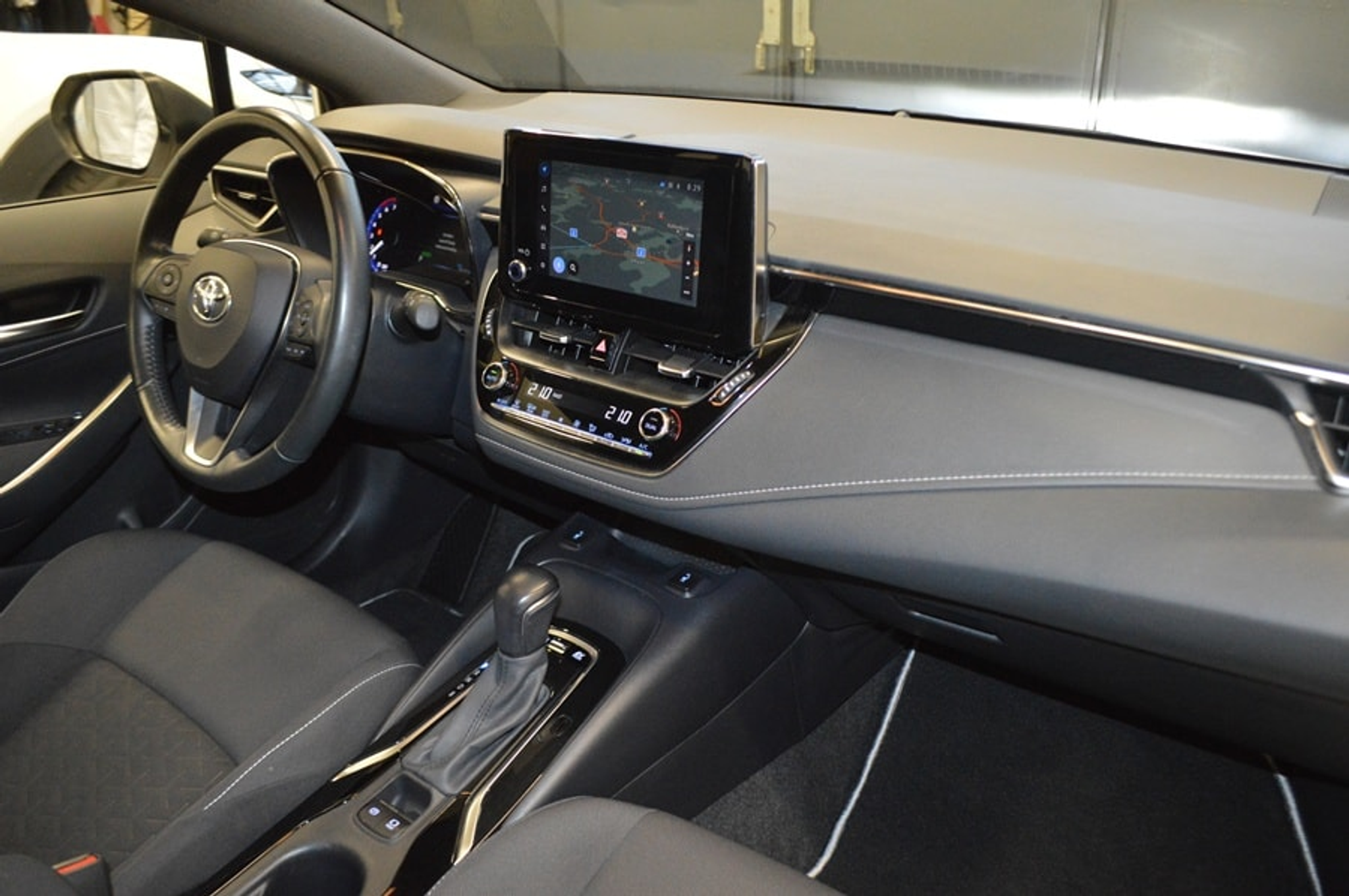 listing desktop thumbnail image 7