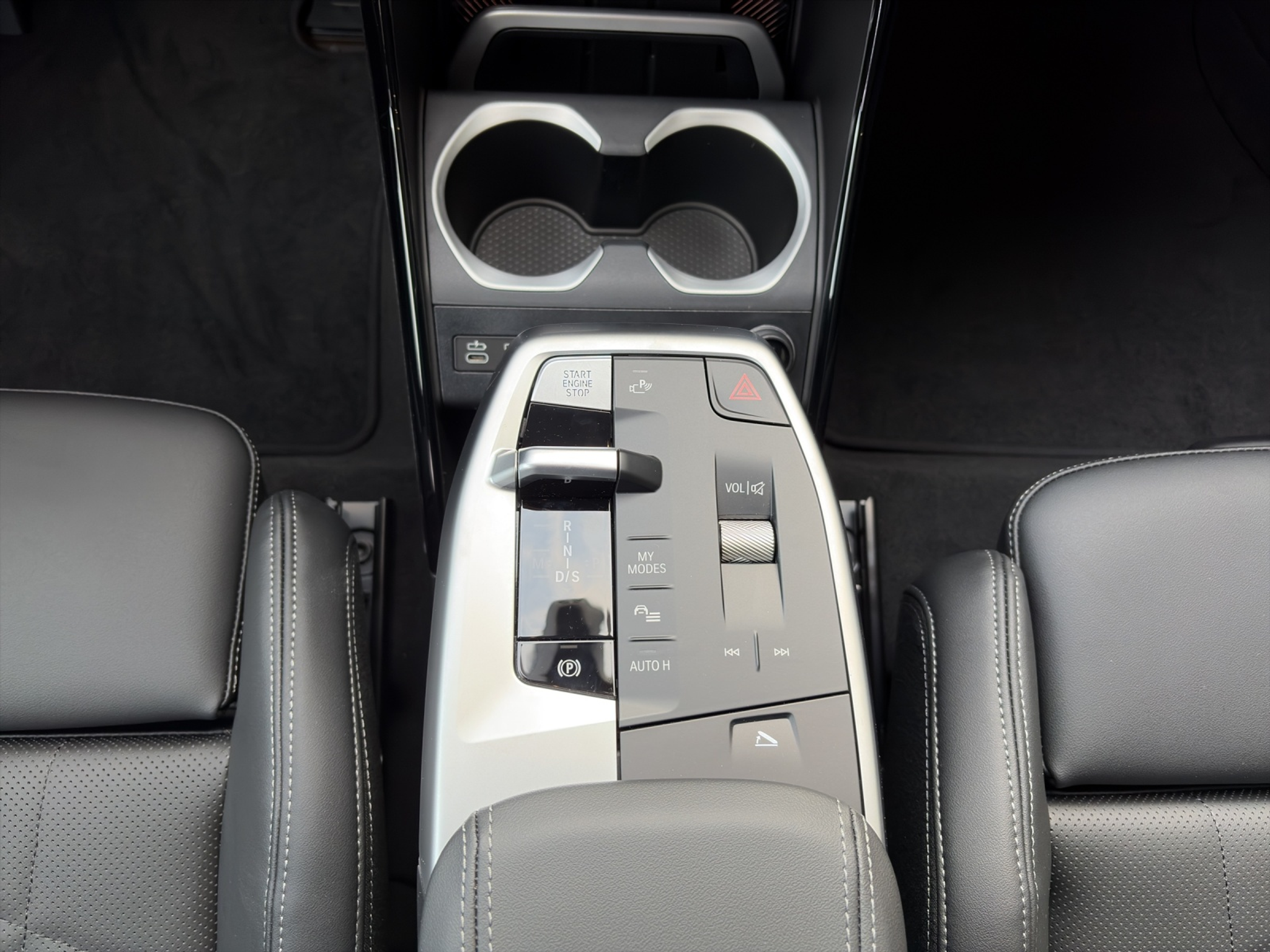 listing desktop thumbnail image 12